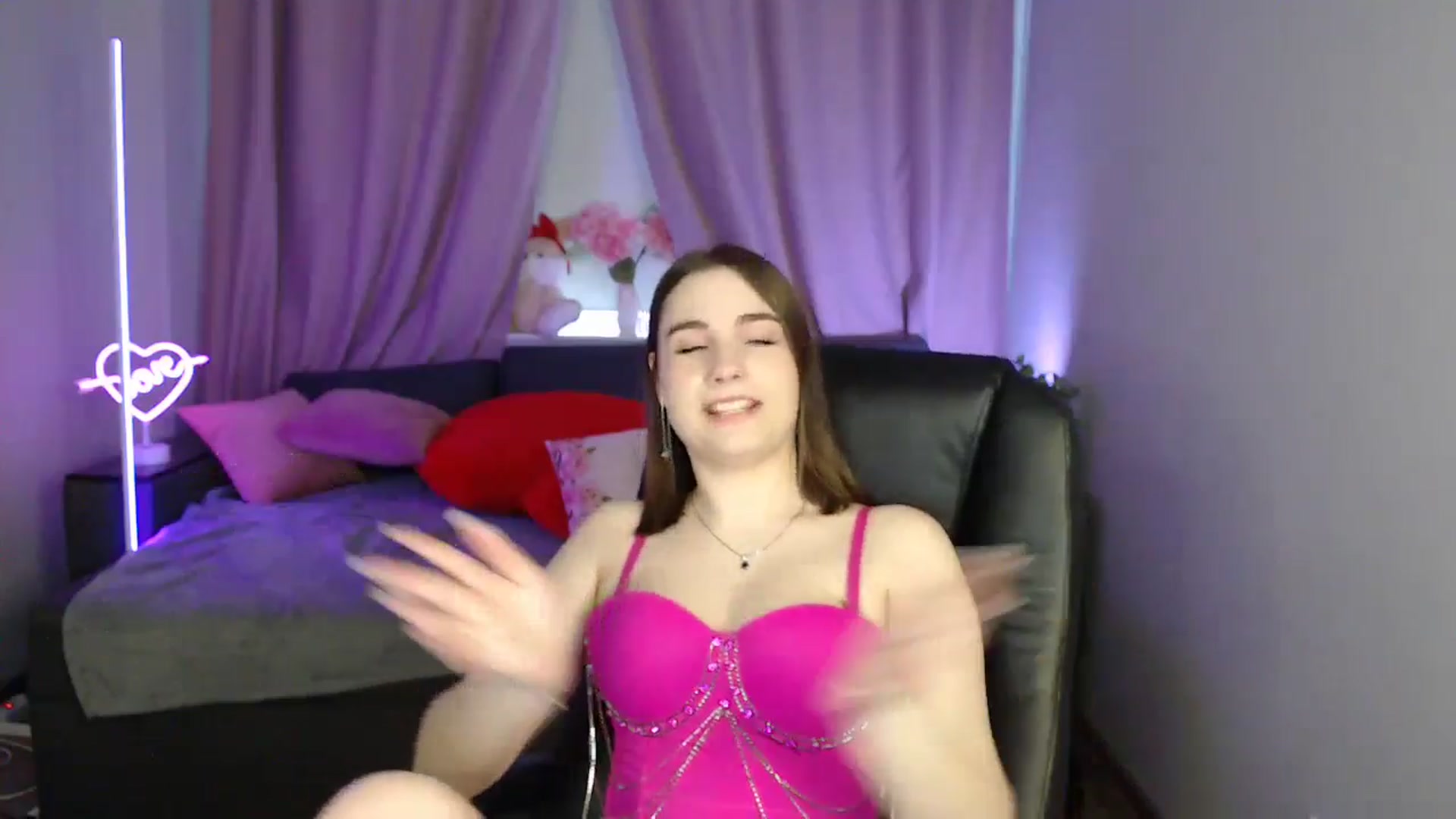 Gallery image thumbnail from LaneyGrey's myfreecams stream on, 07/01/2025, 08:54 image 12 of 20