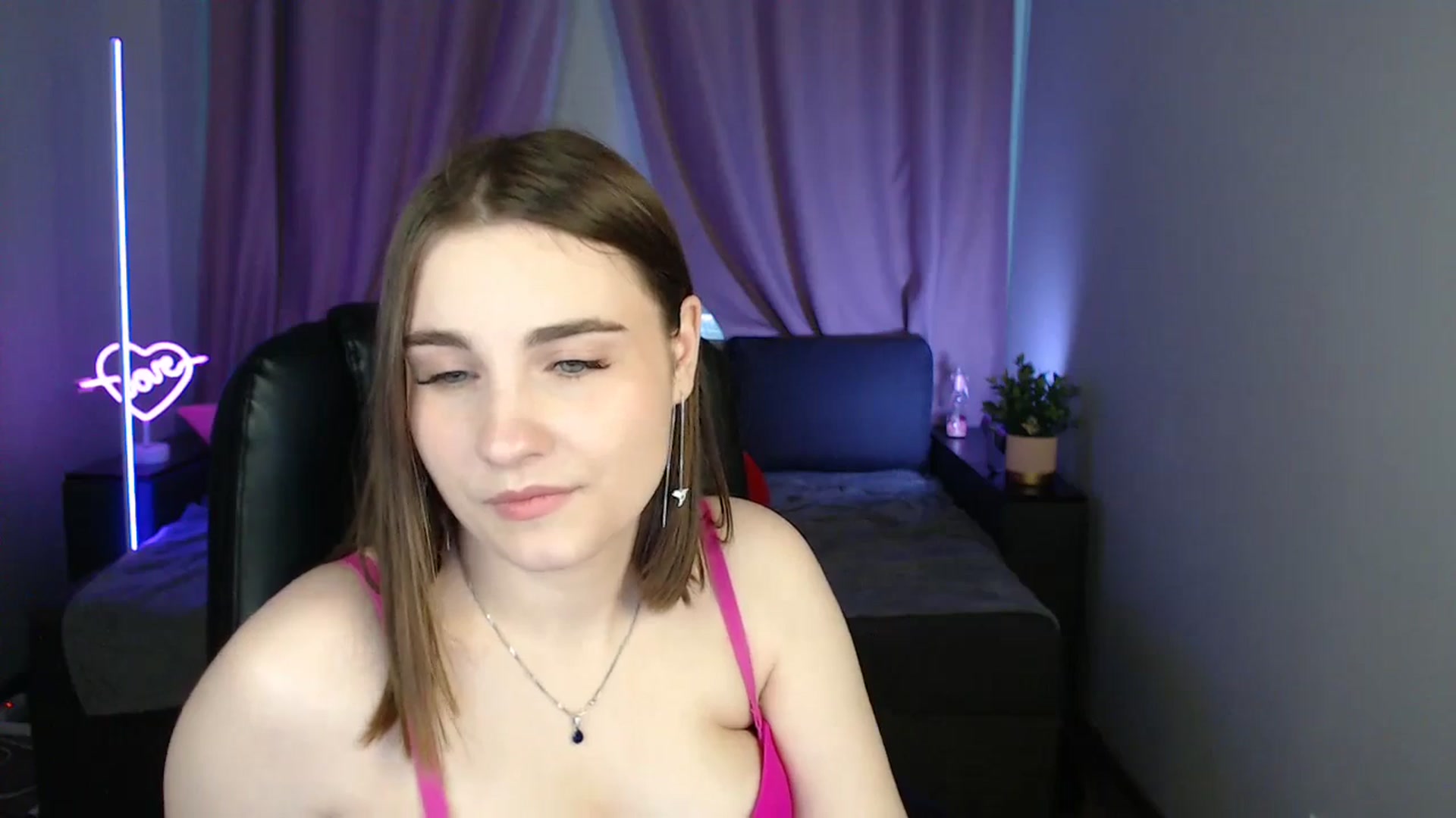 Gallery image thumbnail from LaneyGrey's myfreecams stream on, 07/01/2025, 08:54 image 9 of 20