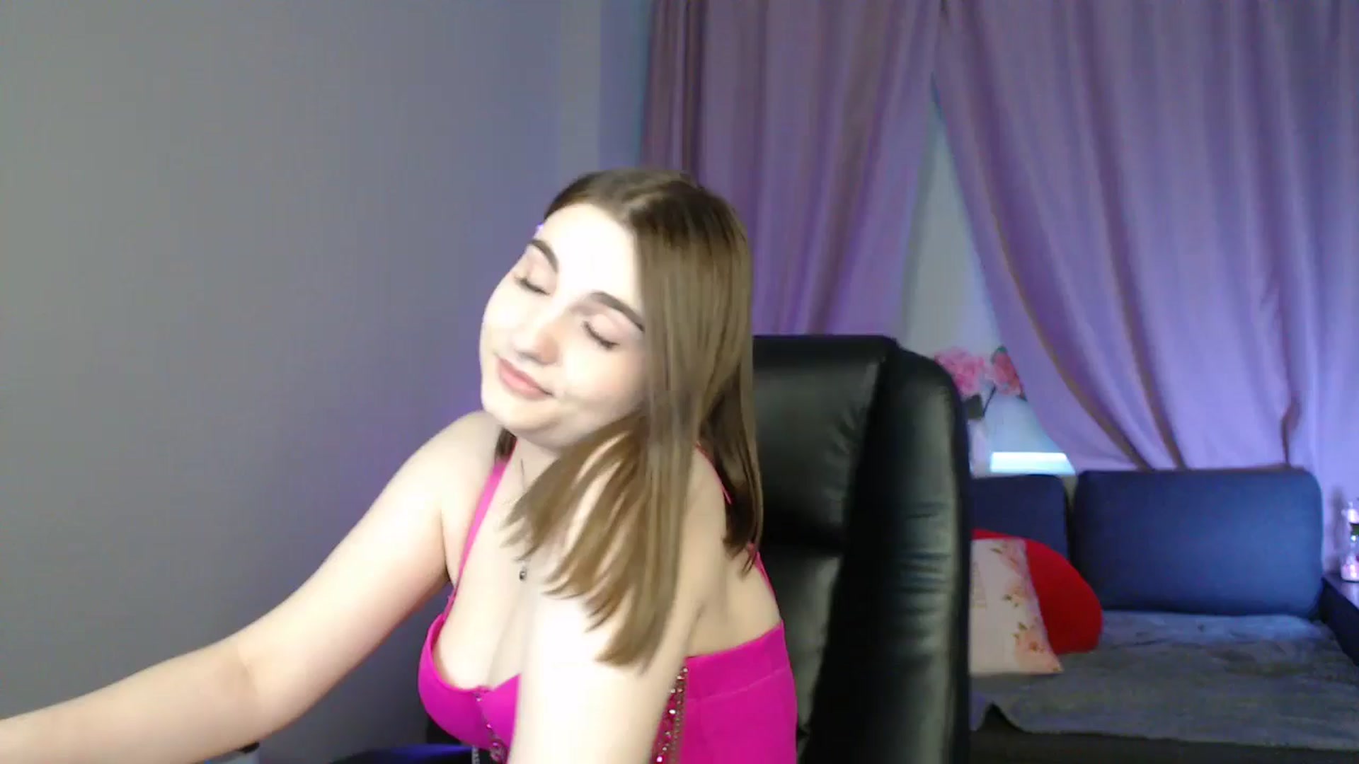 Gallery image thumbnail from LaneyGrey's myfreecams stream on, 07/01/2025, 09:34 image 14 of 20