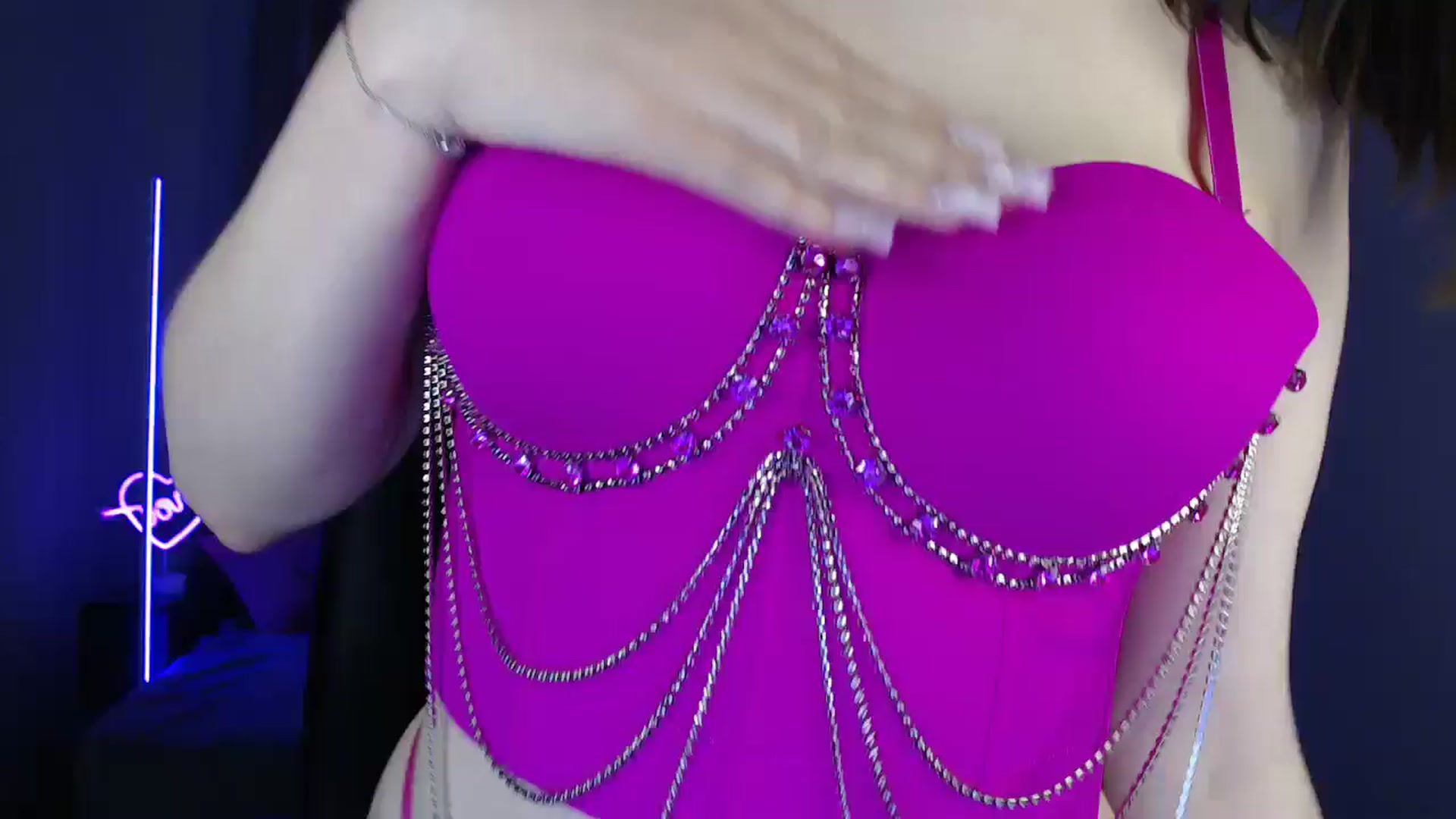 Gallery image thumbnail from LaneyGrey's myfreecams stream on, 07/01/2025, 10:36 image 16 of 20