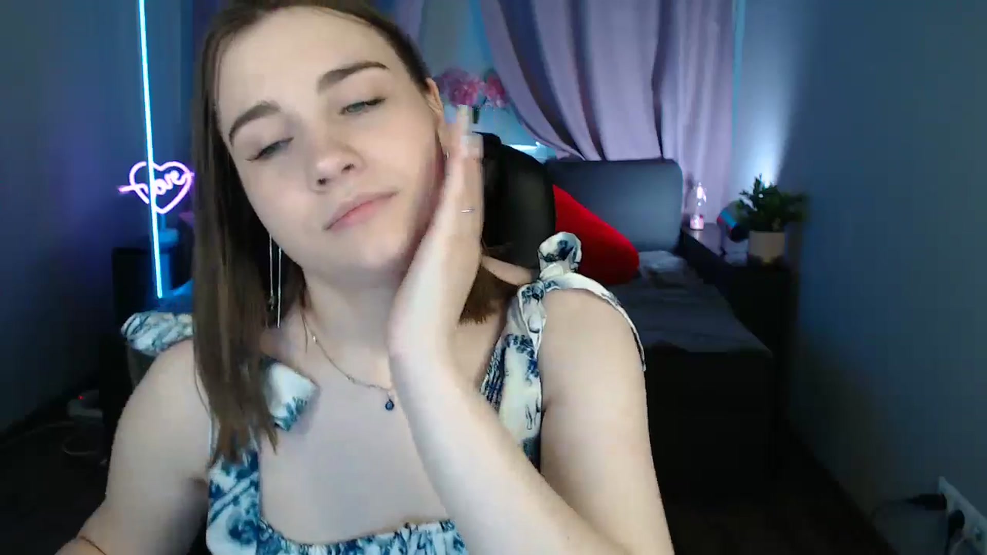 Gallery image thumbnail from LaneyGrey's myfreecams stream on, 07/02/2025, 09:16 image 15 of 20