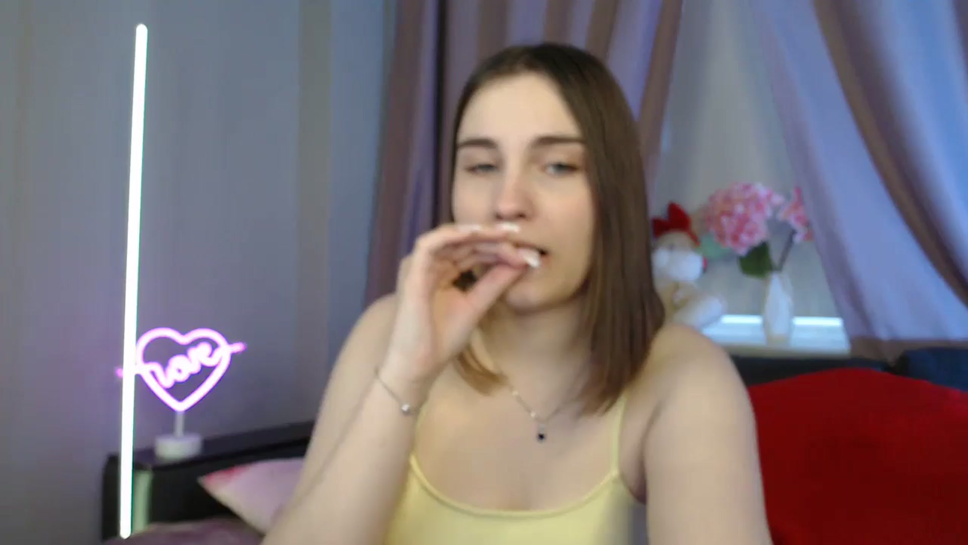 Gallery image thumbnail from LaneyGrey's myfreecams stream on, 07/04/2025, 10:24 image 1 of 20
