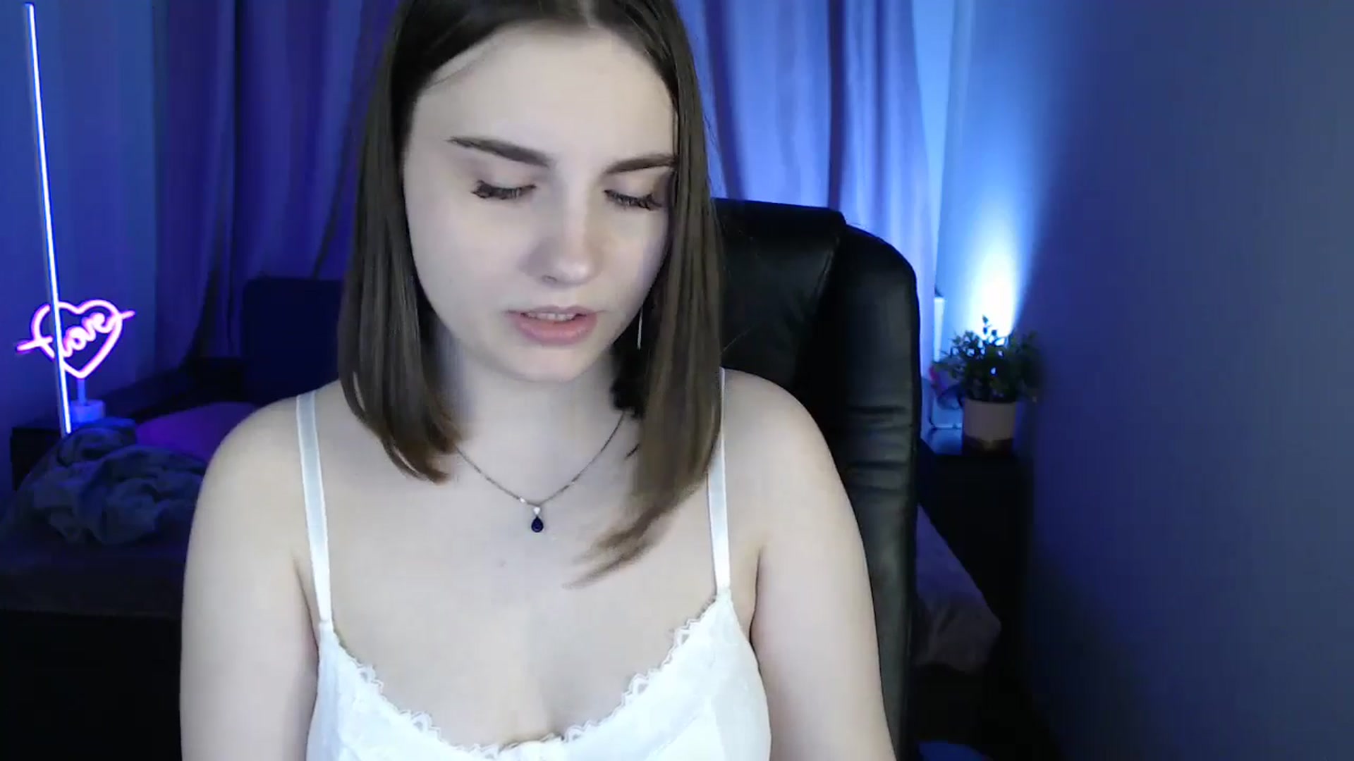 Gallery image thumbnail from LaneyGrey's myfreecams stream on, 07/06/2025, 10:28 image 3 of 20