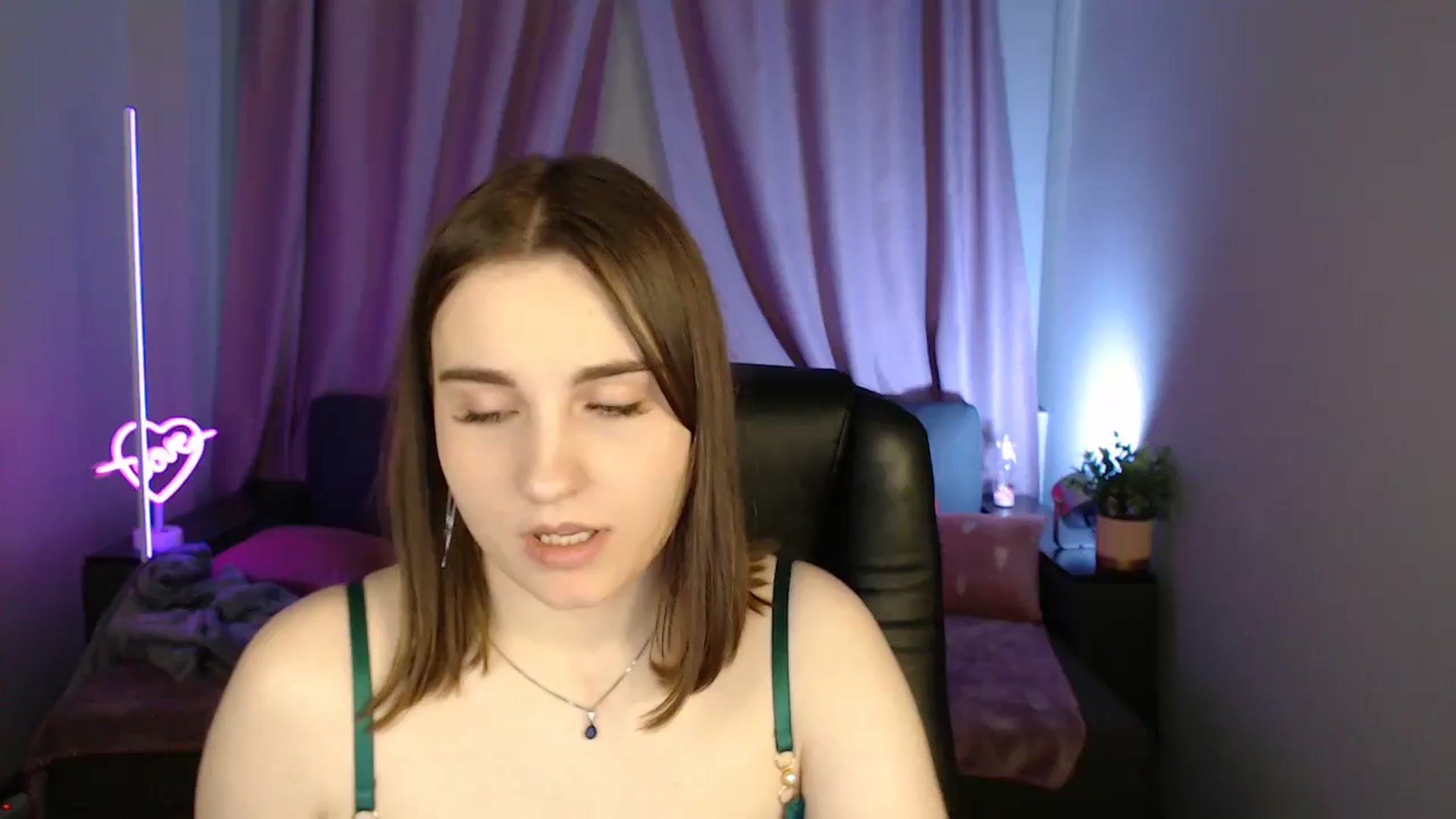 Gallery image thumbnail from LaneyGrey's myfreecams stream on, 07/07/2025, 10:00 image 7 of 20