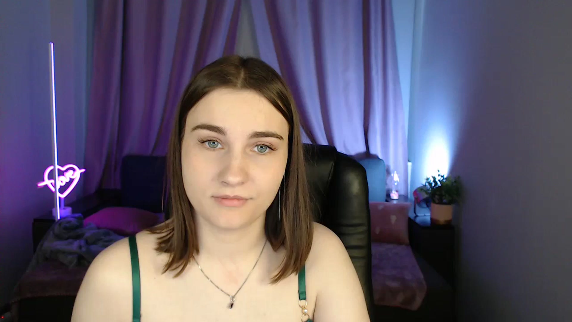 Gallery image thumbnail from LaneyGrey's myfreecams stream on, 07/07/2025, 10:00 image 5 of 20