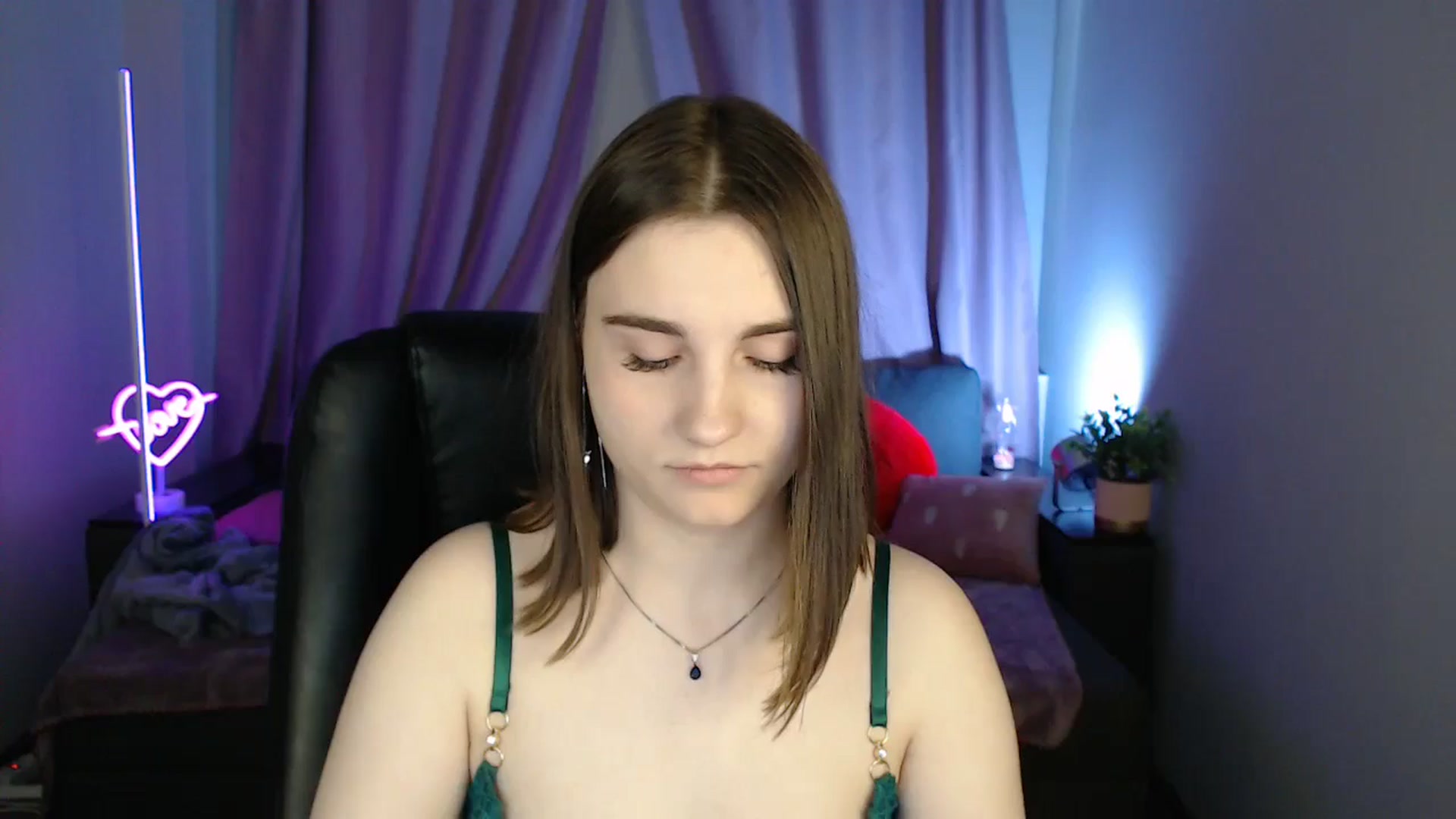 Gallery image thumbnail from LaneyGrey's myfreecams stream on, 07/07/2025, 10:00 image 11 of 20