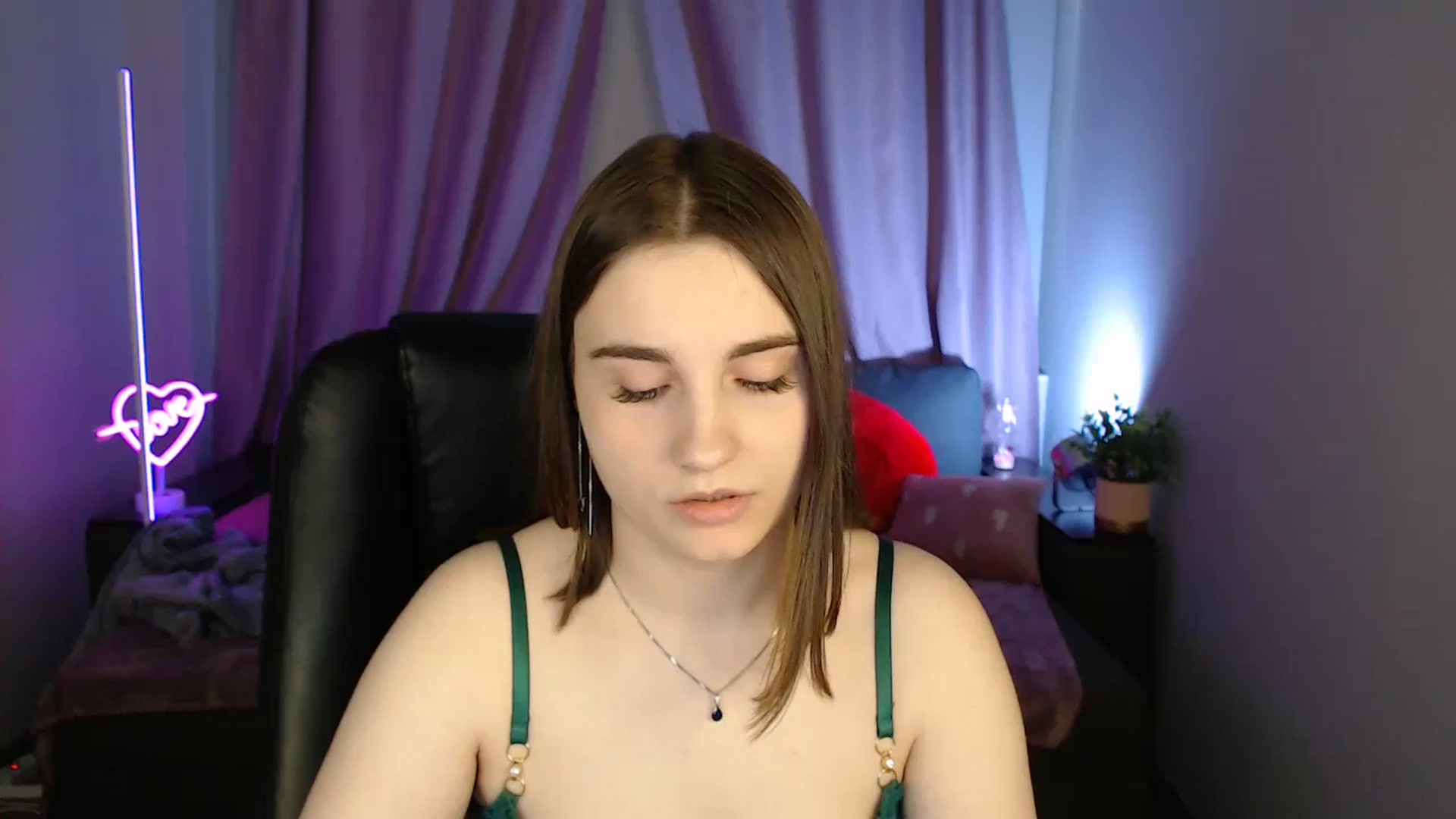 Gallery image thumbnail from LaneyGrey's myfreecams stream on, 07/07/2025, 10:00 image 12 of 20