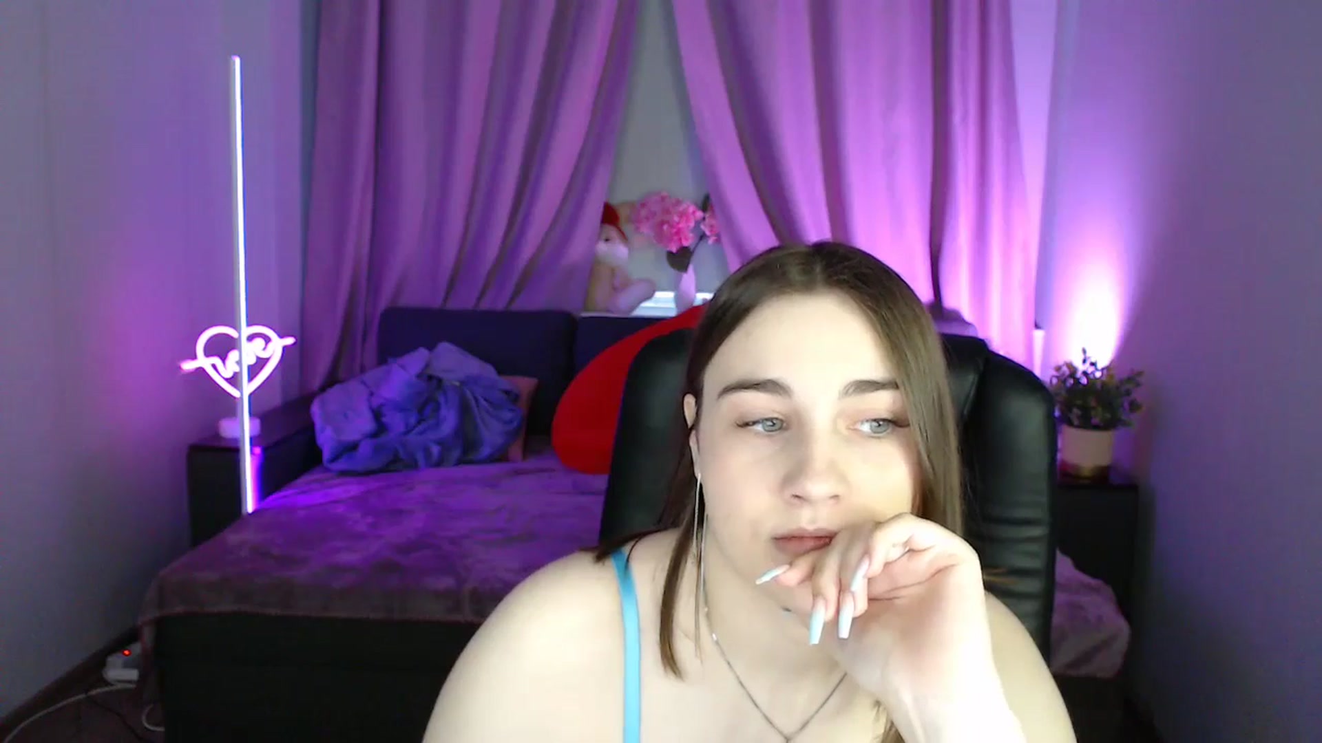 Gallery image thumbnail from LaneyGrey's myfreecams stream on, 07/11/2025, 08:40 image 14 of 20