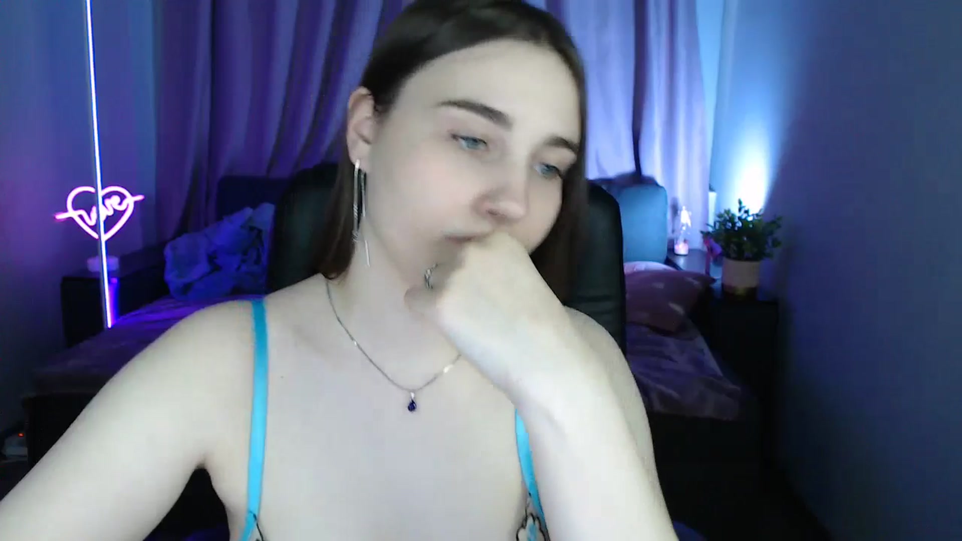 Gallery image thumbnail from LaneyGrey's myfreecams stream on, 07/11/2025, 12:51 image 16 of 20
