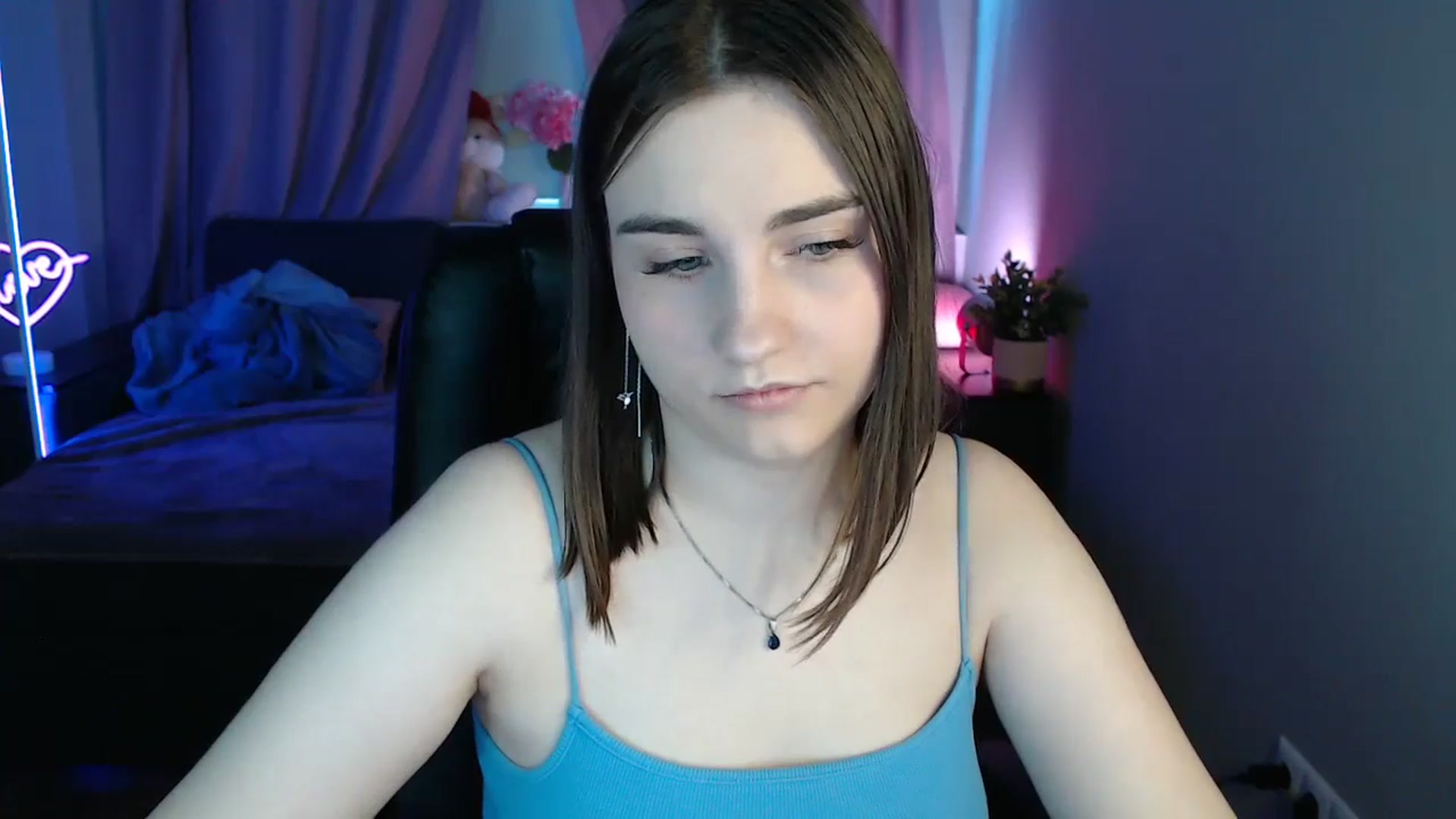 Gallery image thumbnail from LaneyGrey's myfreecams stream on, 07/12/2025, 09:38 image 6 of 20