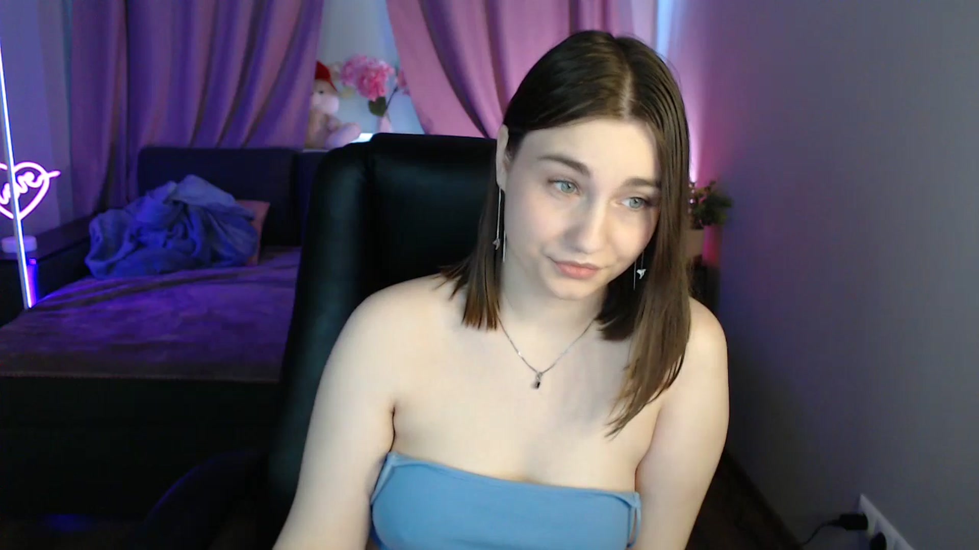 Gallery image thumbnail from LaneyGrey's myfreecams stream on, 07/12/2025, 09:38 image 16 of 20