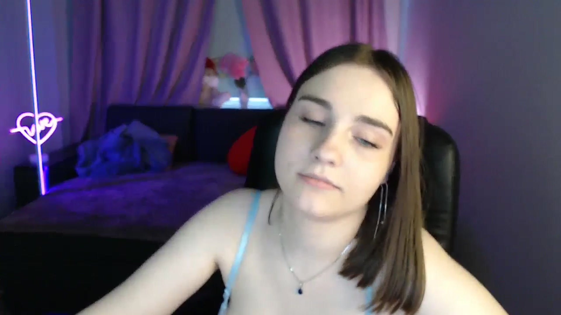 Gallery image thumbnail from LaneyGrey's myfreecams stream on, 07/12/2025, 11:36 image 2 of 20