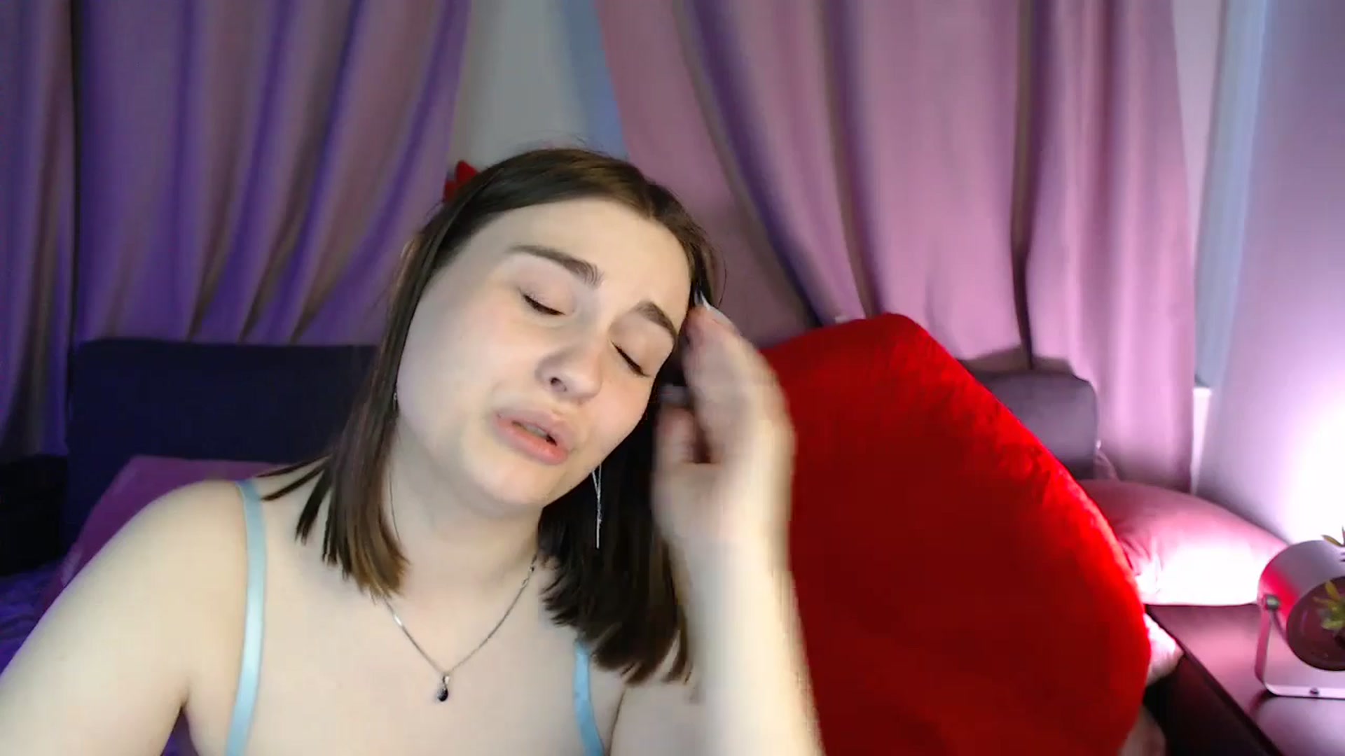 Gallery image thumbnail from LaneyGrey's myfreecams stream on, 07/12/2025, 14:00 image 14 of 20