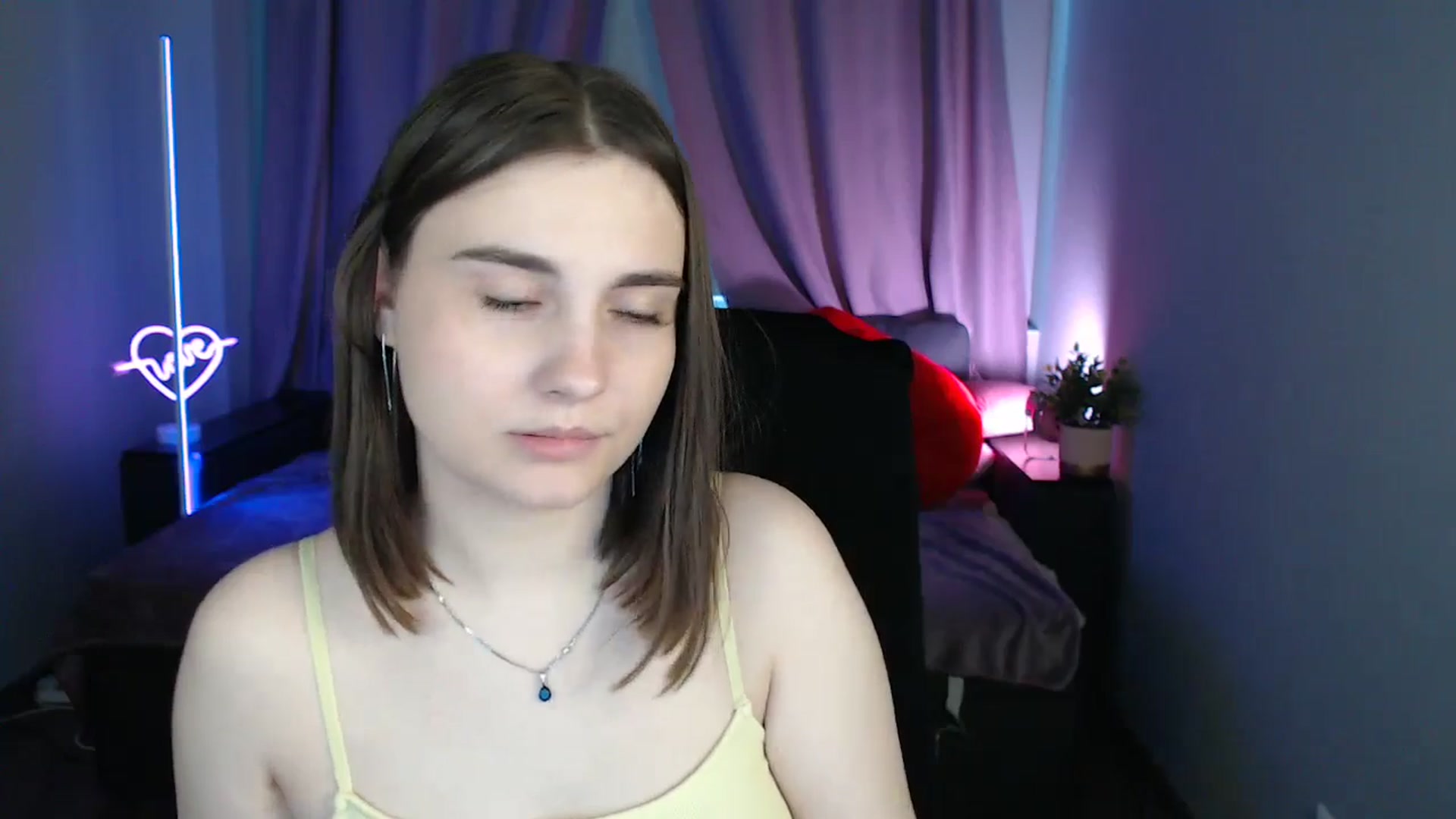 Gallery image thumbnail from LaneyGrey's myfreecams stream on, 07/13/2025, 11:54 image 7 of 20