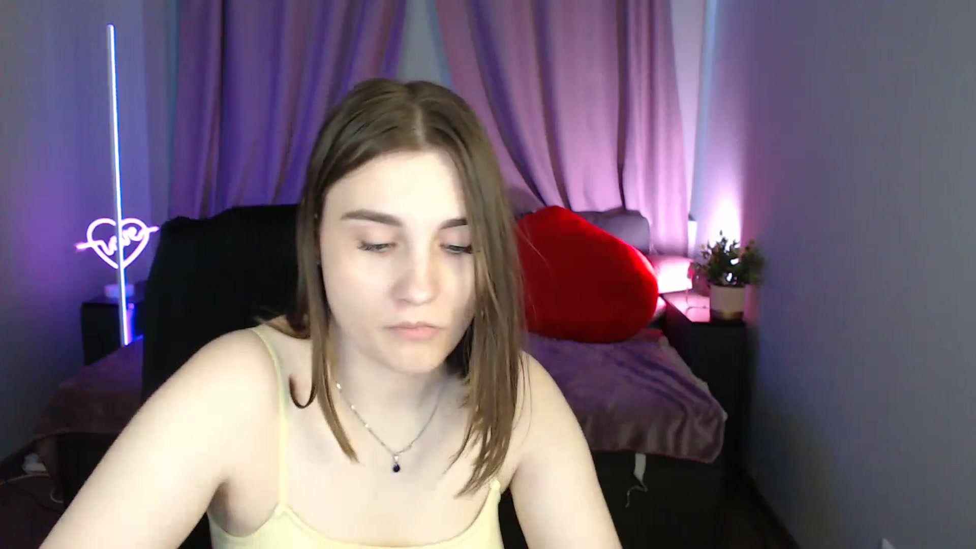 Gallery image thumbnail from LaneyGrey's myfreecams stream on, 07/13/2025, 11:54 image 2 of 20