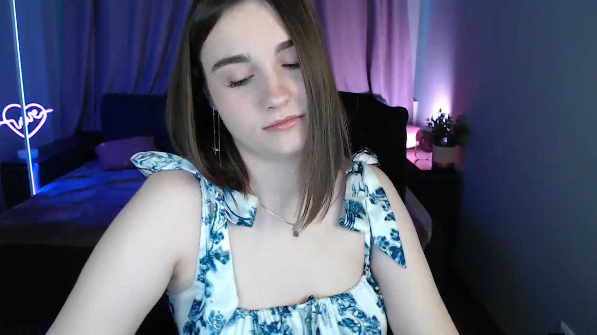 Gallery image thumbnail from LaneyGrey's myfreecams stream on, 07/14/2025, 09:45 image 3 of 20