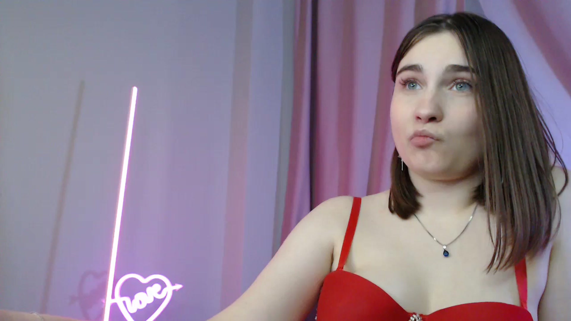 Gallery image thumbnail from LaneyGrey's myfreecams stream on, 07/15/2025, 12:08 image 6 of 20