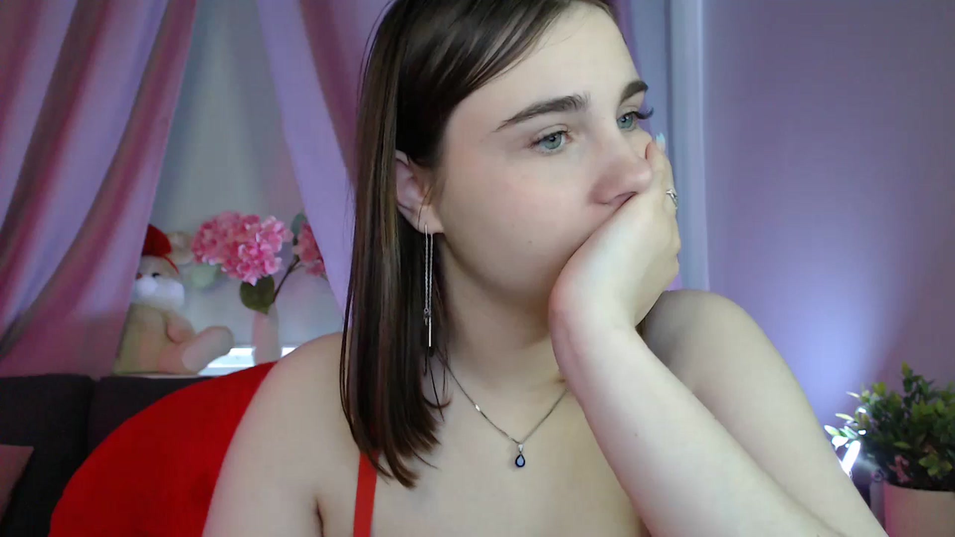 Gallery image thumbnail from LaneyGrey's myfreecams stream on, 07/15/2025, 12:32 image 17 of 20