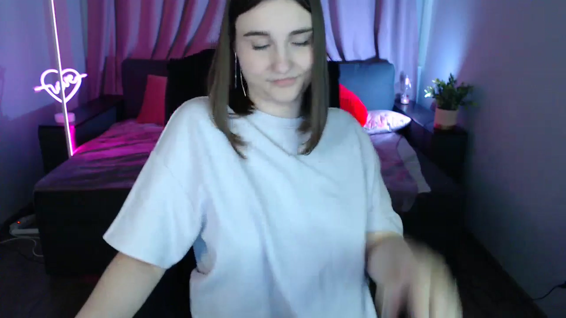 Gallery image thumbnail from LaneyGrey's myfreecams stream on, 07/15/2025, 13:06 image 11 of 20