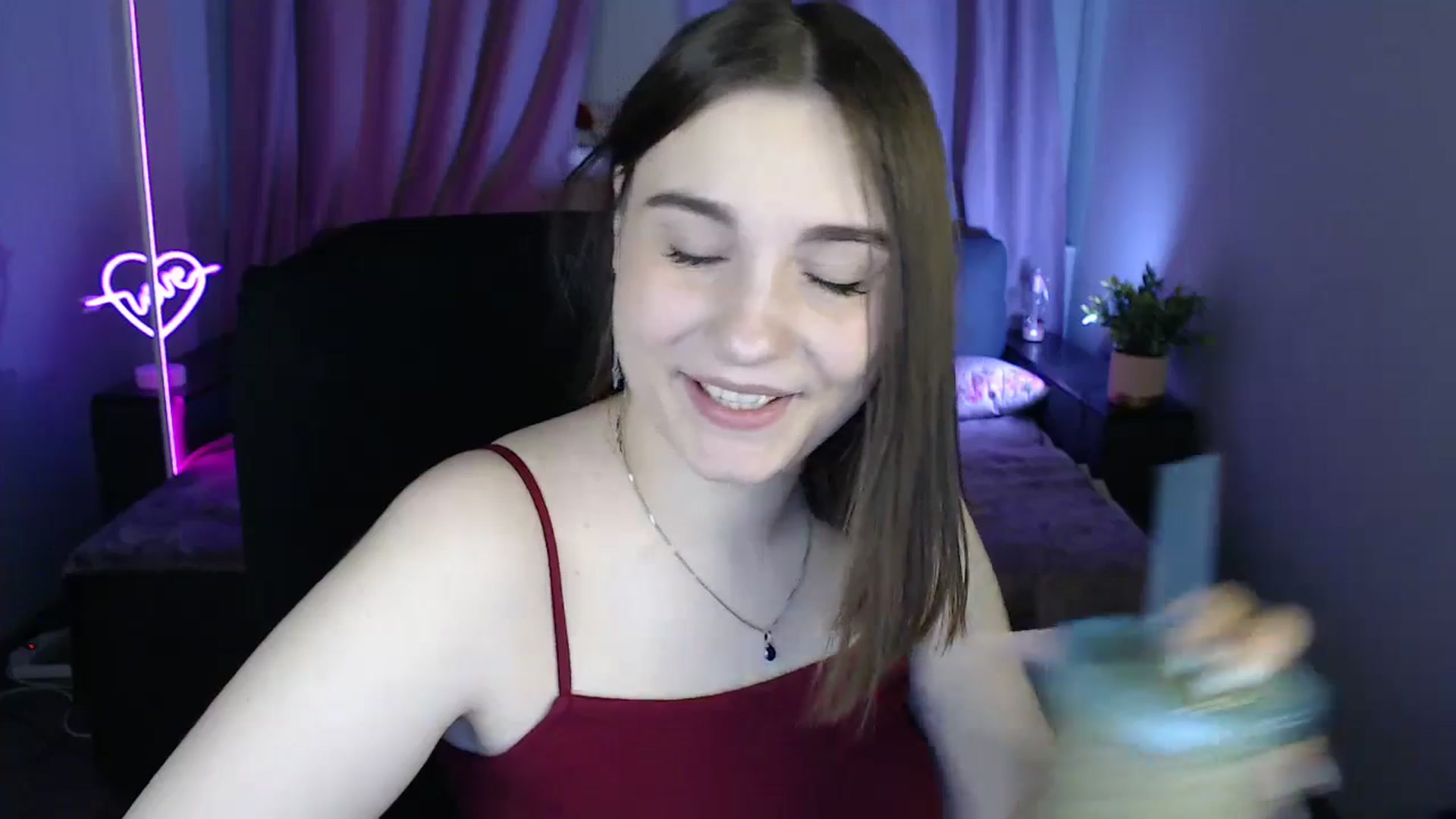 Gallery image thumbnail from LaneyGrey's myfreecams stream on, 07/16/2025, 08:58 image 11 of 20