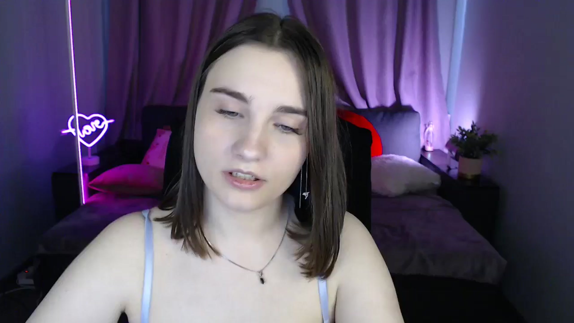 Gallery image thumbnail from LaneyGrey's myfreecams stream on, 07/19/2025, 10:50 image 13 of 20