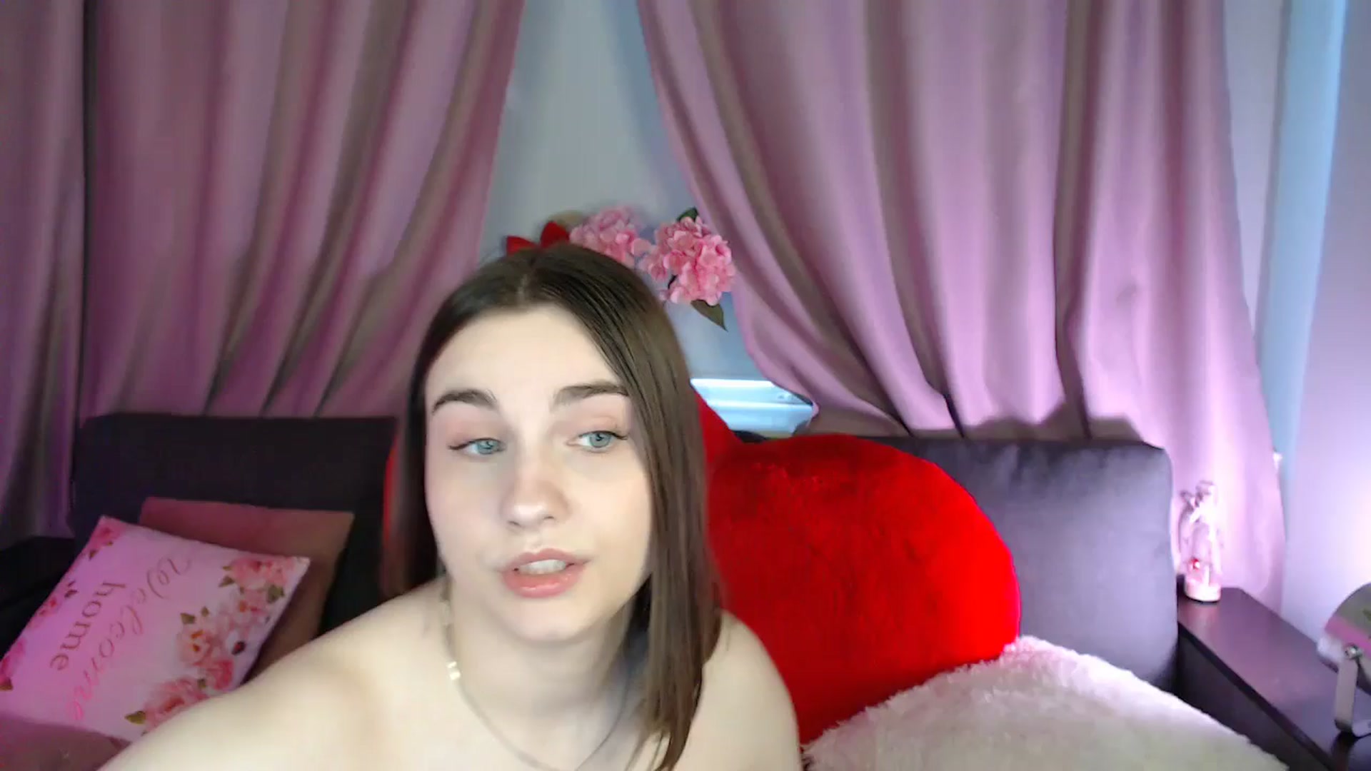 Gallery image thumbnail from LaneyGrey's myfreecams stream on, 07/19/2025, 10:50 image 1 of 20