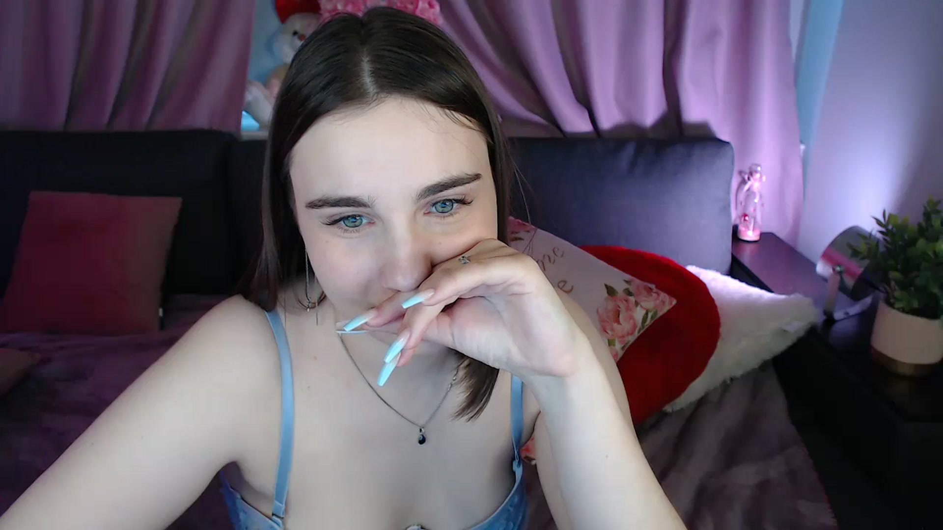 Gallery image thumbnail from LaneyGrey's myfreecams stream on, 07/19/2025, 12:07 image 11 of 20