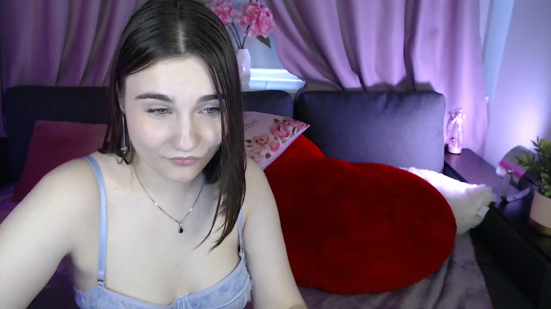 Gallery image thumbnail from LaneyGrey's myfreecams stream on, 07/19/2025, 12:52 image 16 of 20