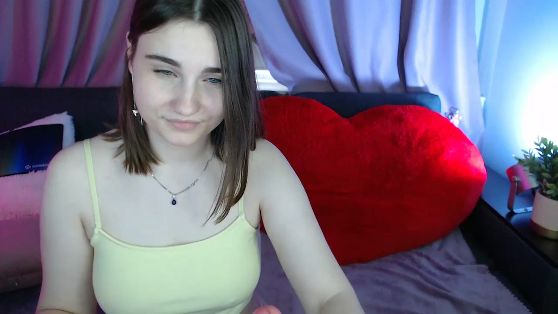 Gallery image thumbnail from LaneyGrey's myfreecams stream on, 07/20/2025, 13:58 image 3 of 20