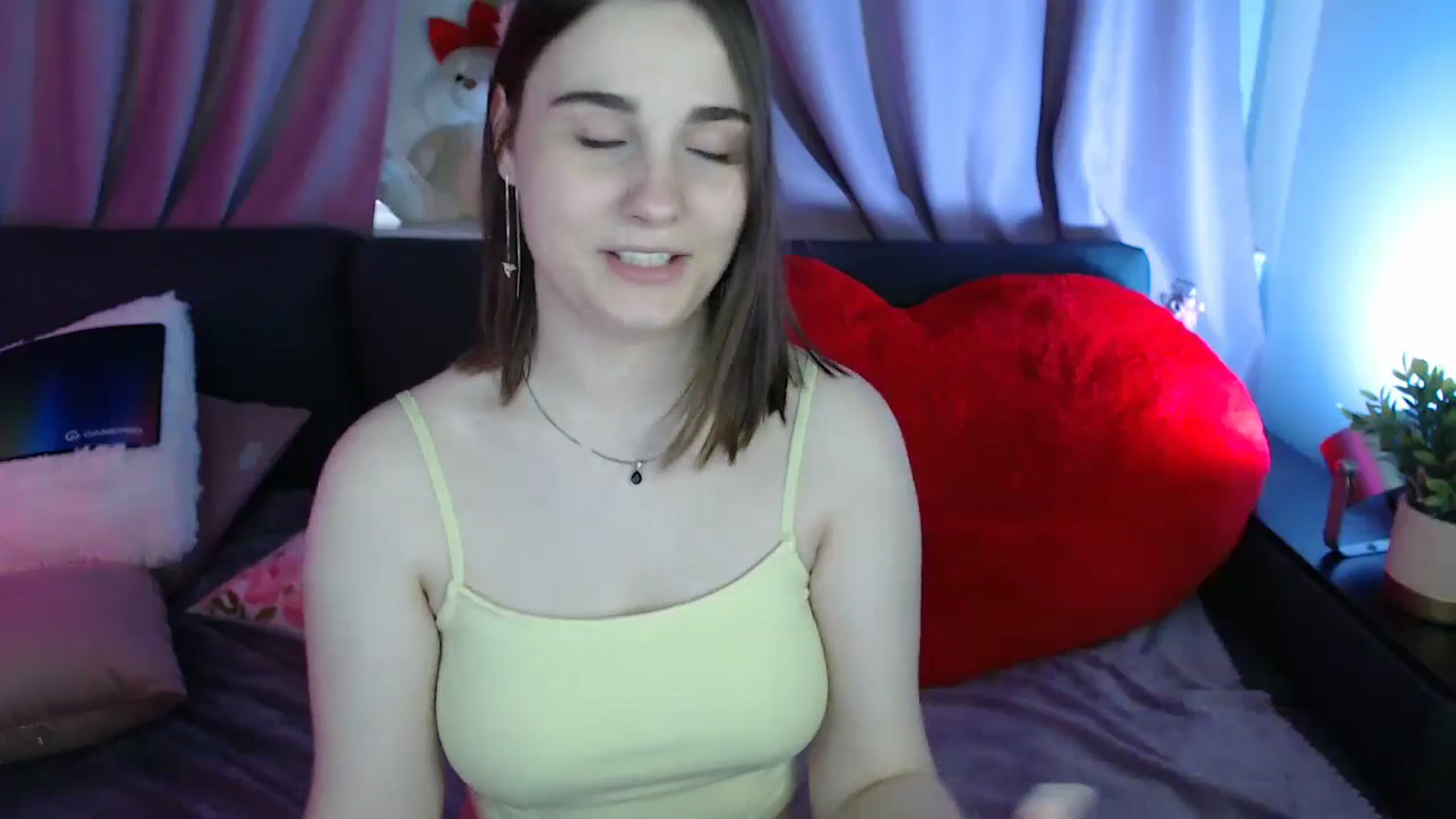 Gallery image thumbnail from LaneyGrey's myfreecams stream on, 07/20/2025, 13:58 image 4 of 20