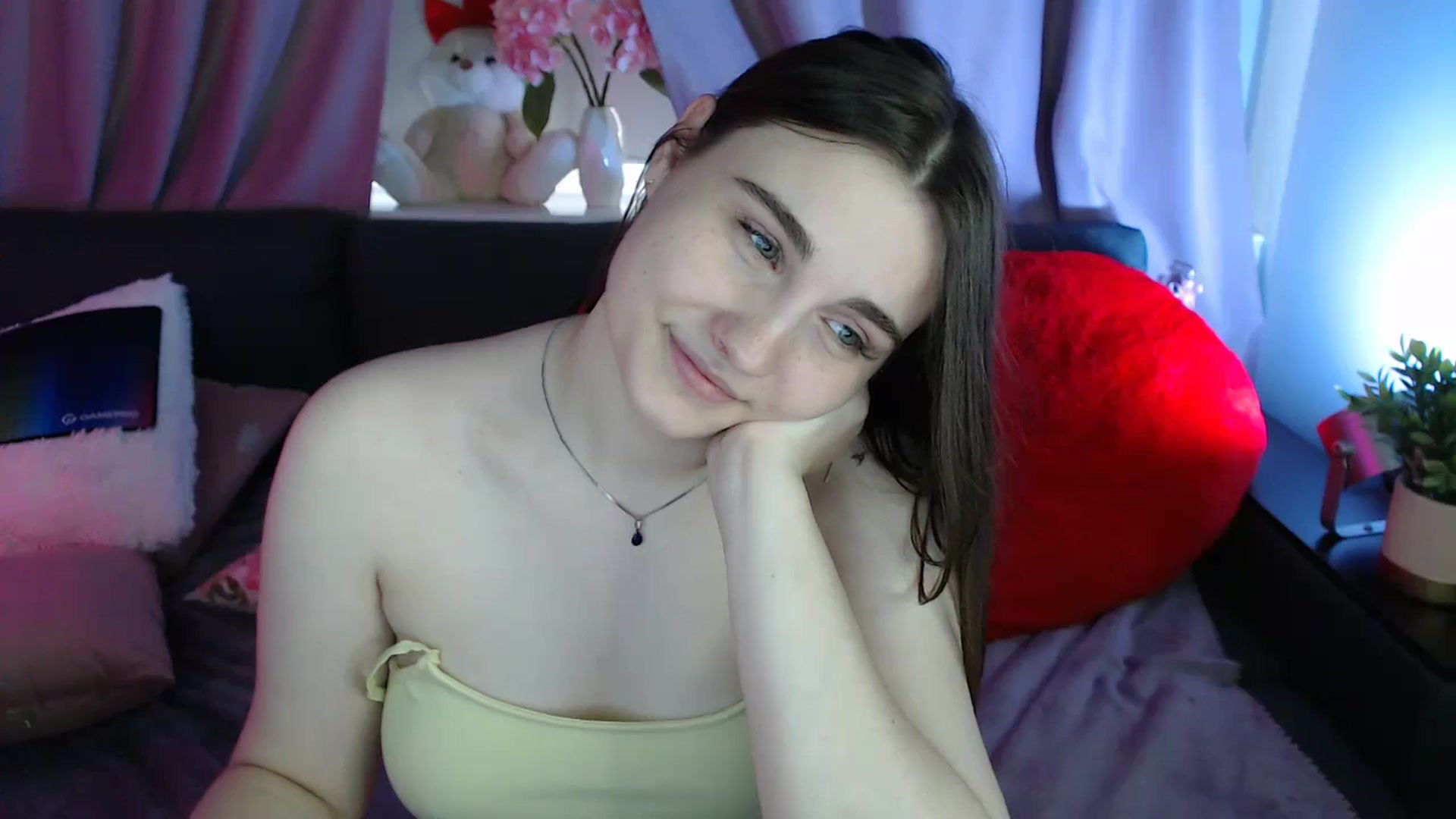 Gallery image thumbnail from LaneyGrey's myfreecams stream on, 07/20/2025, 13:58 image 14 of 20