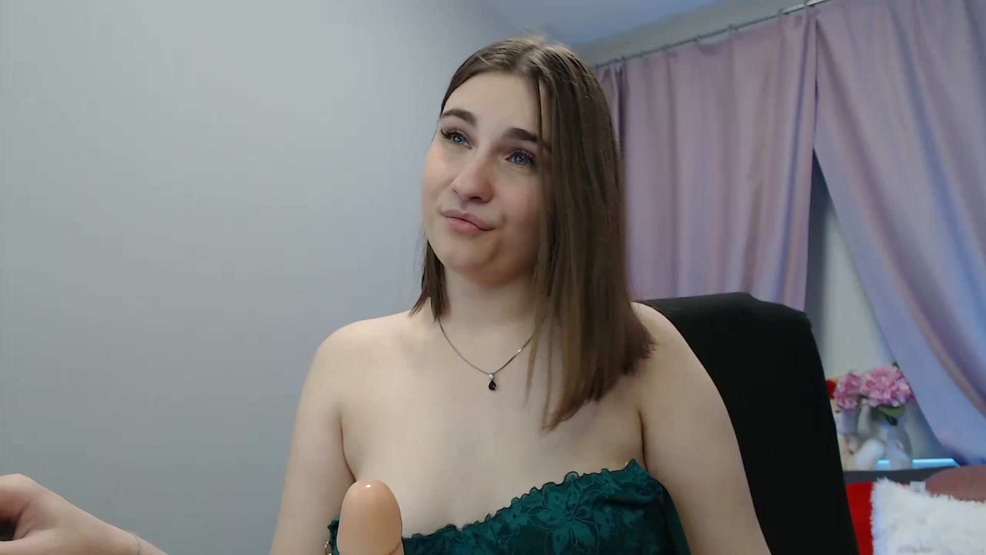Gallery image thumbnail from LaneyGrey's myfreecams stream on, 07/23/2025, 10:14 image 6 of 20
