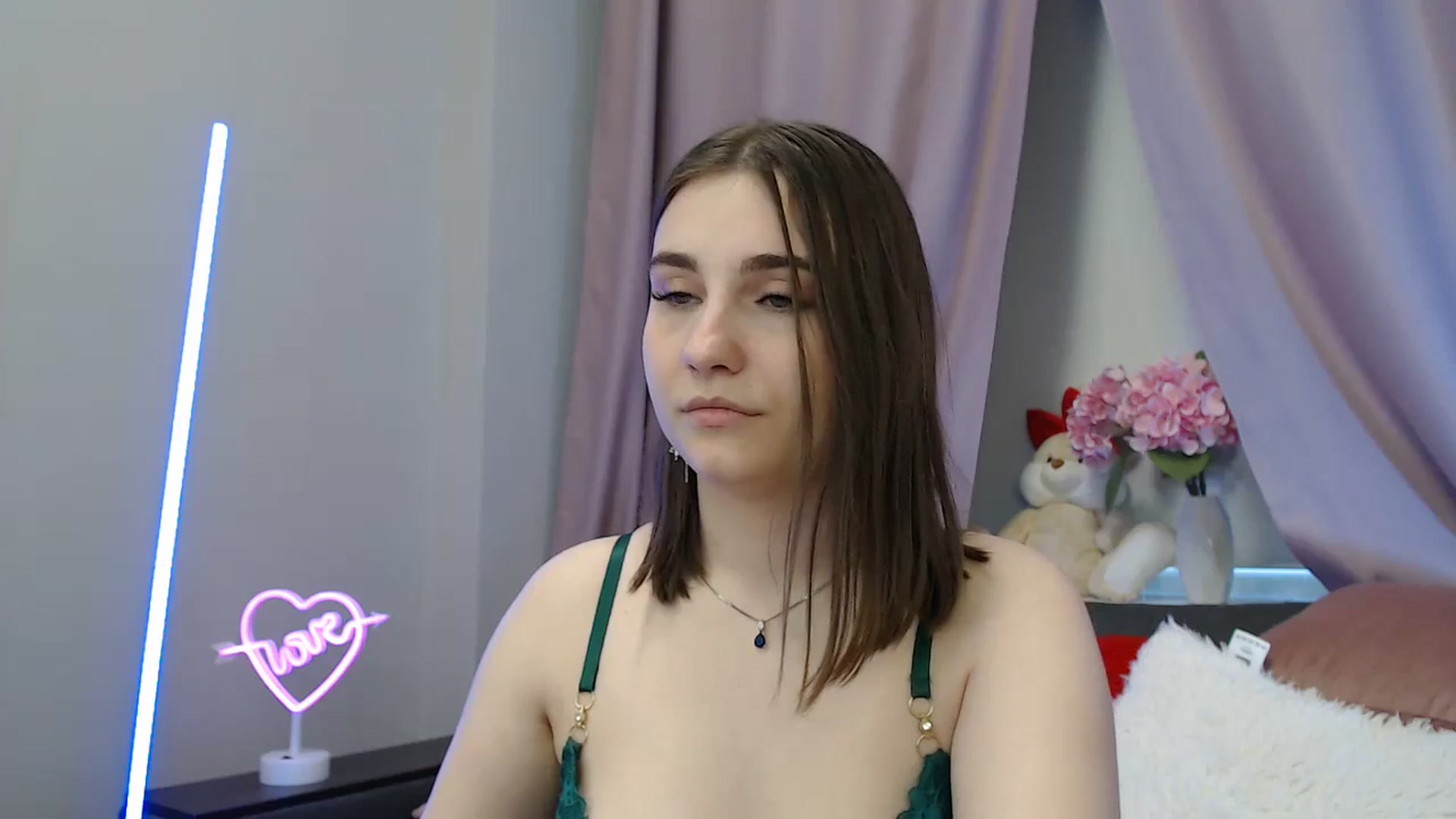 Gallery image thumbnail from LaneyGrey's myfreecams stream on, 07/23/2025, 10:33 image 18 of 20