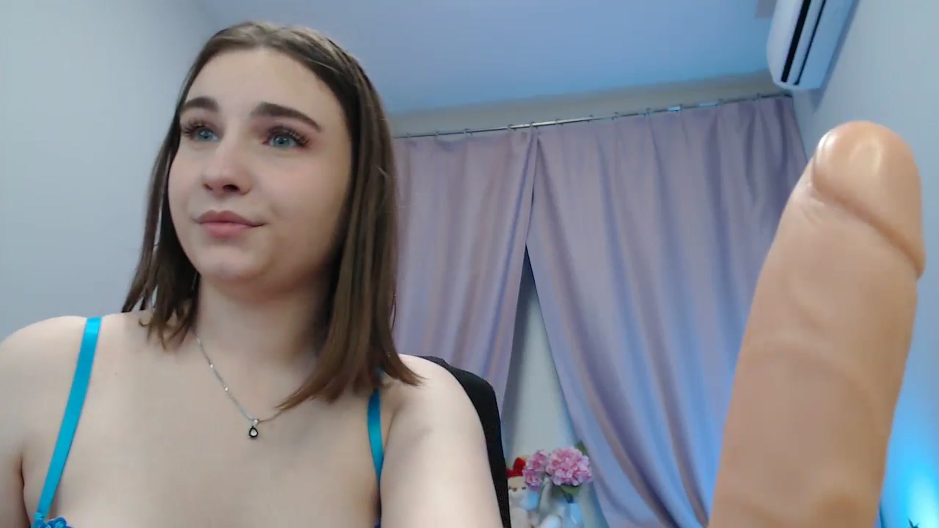 Gallery image thumbnail from LaneyGrey's myfreecams stream on, 07/26/2025, 09:27 image 20 of 20