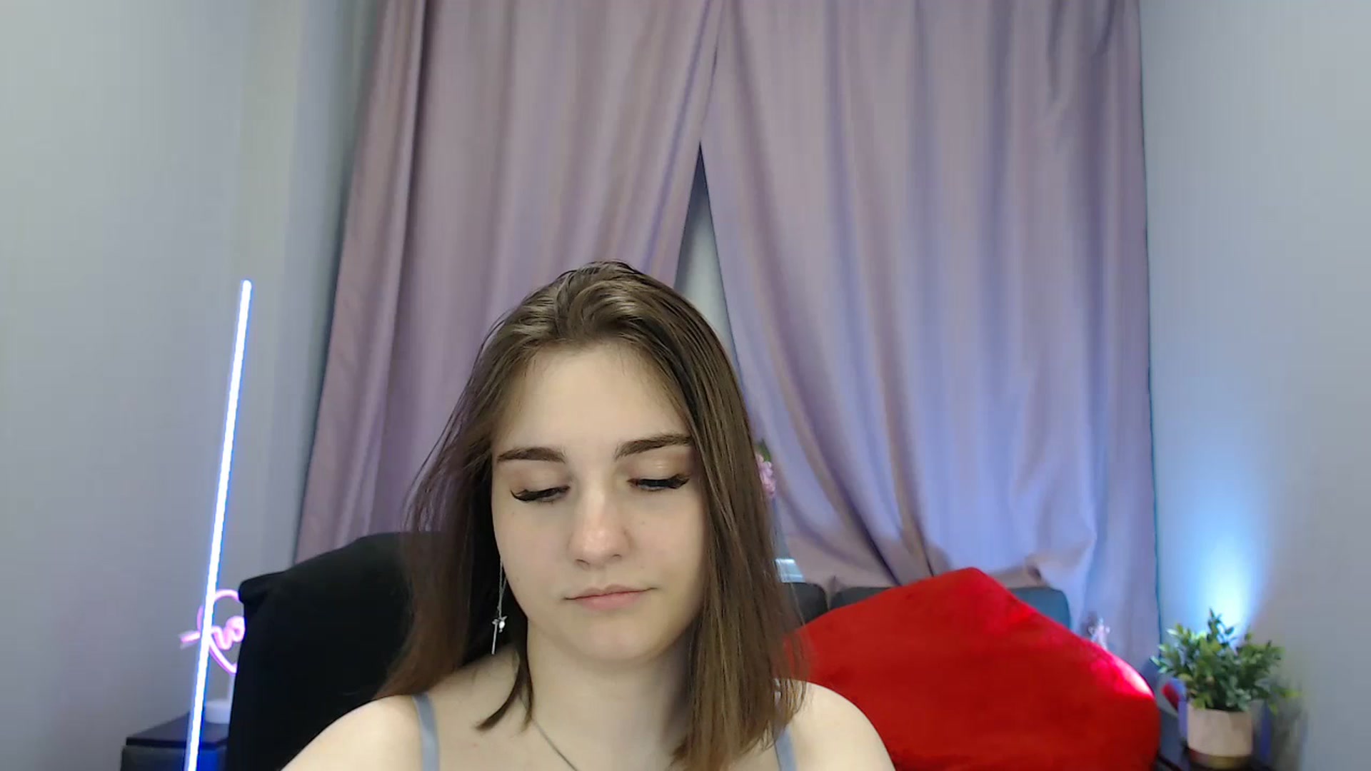 Gallery image thumbnail from LaneyGrey's myfreecams stream on, 07/26/2025, 13:24 image 16 of 20
