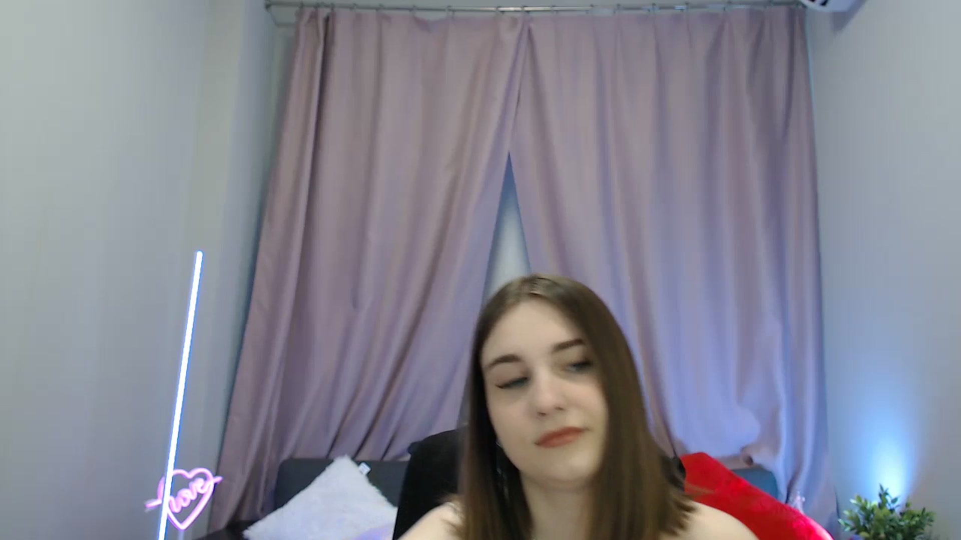Gallery image thumbnail from LaneyGrey's myfreecams stream on, 07/27/2025, 08:48 image 2 of 20