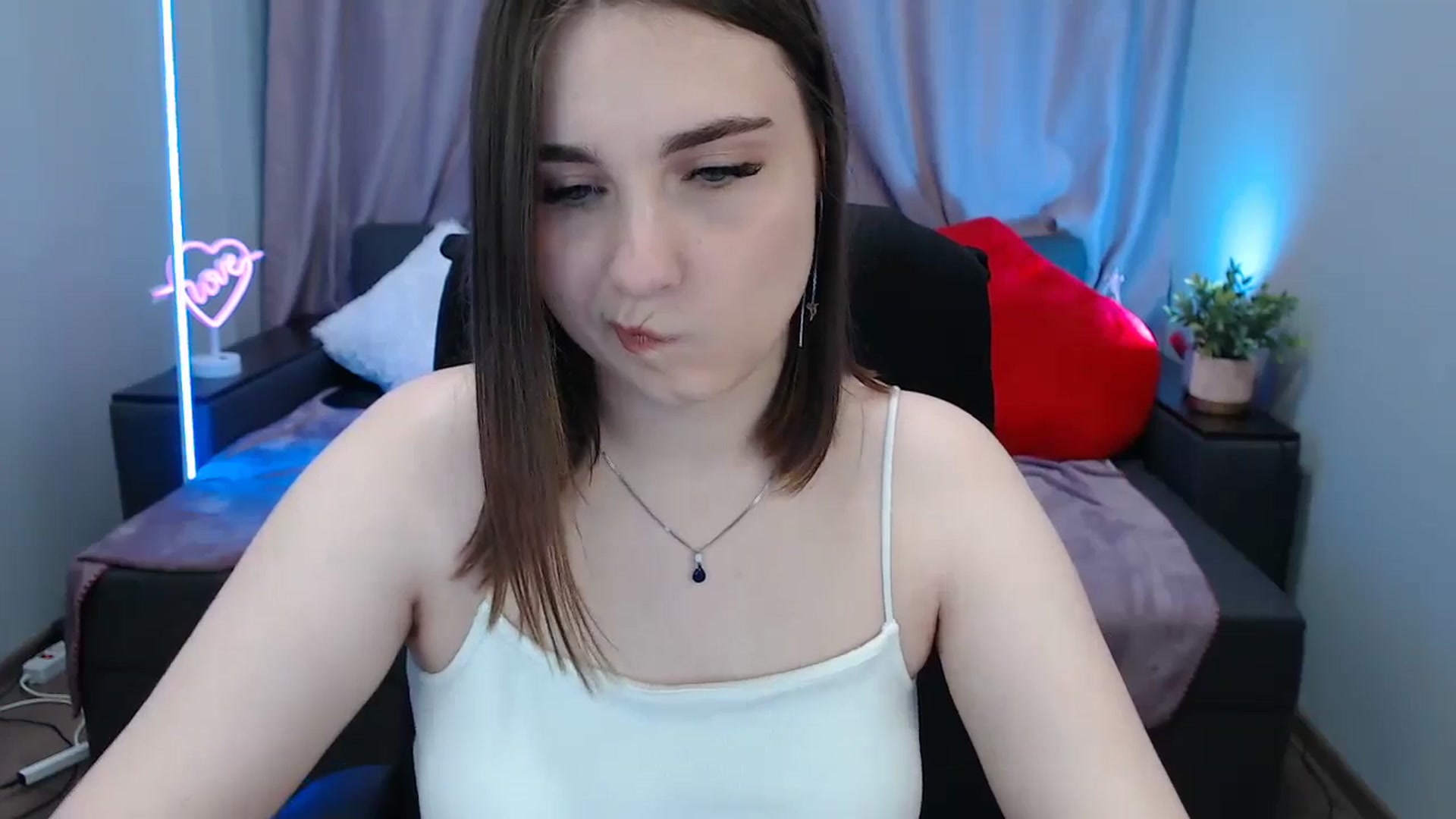 Gallery image thumbnail from LaneyGrey's myfreecams stream on, 07/27/2025, 09:27 image 16 of 20