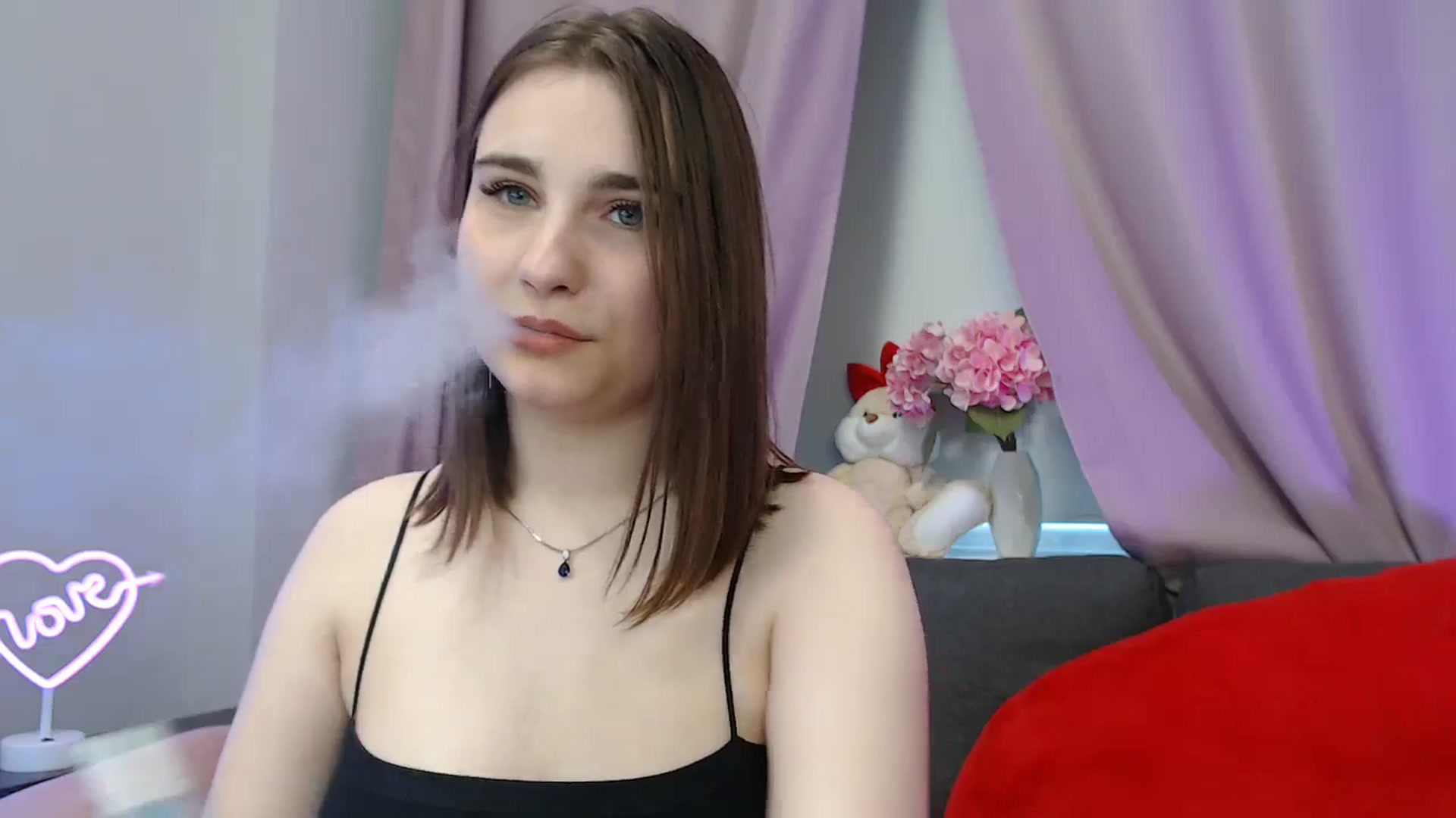 Gallery image thumbnail from LaneyGrey's myfreecams stream on, 07/28/2025, 10:11 image 7 of 20