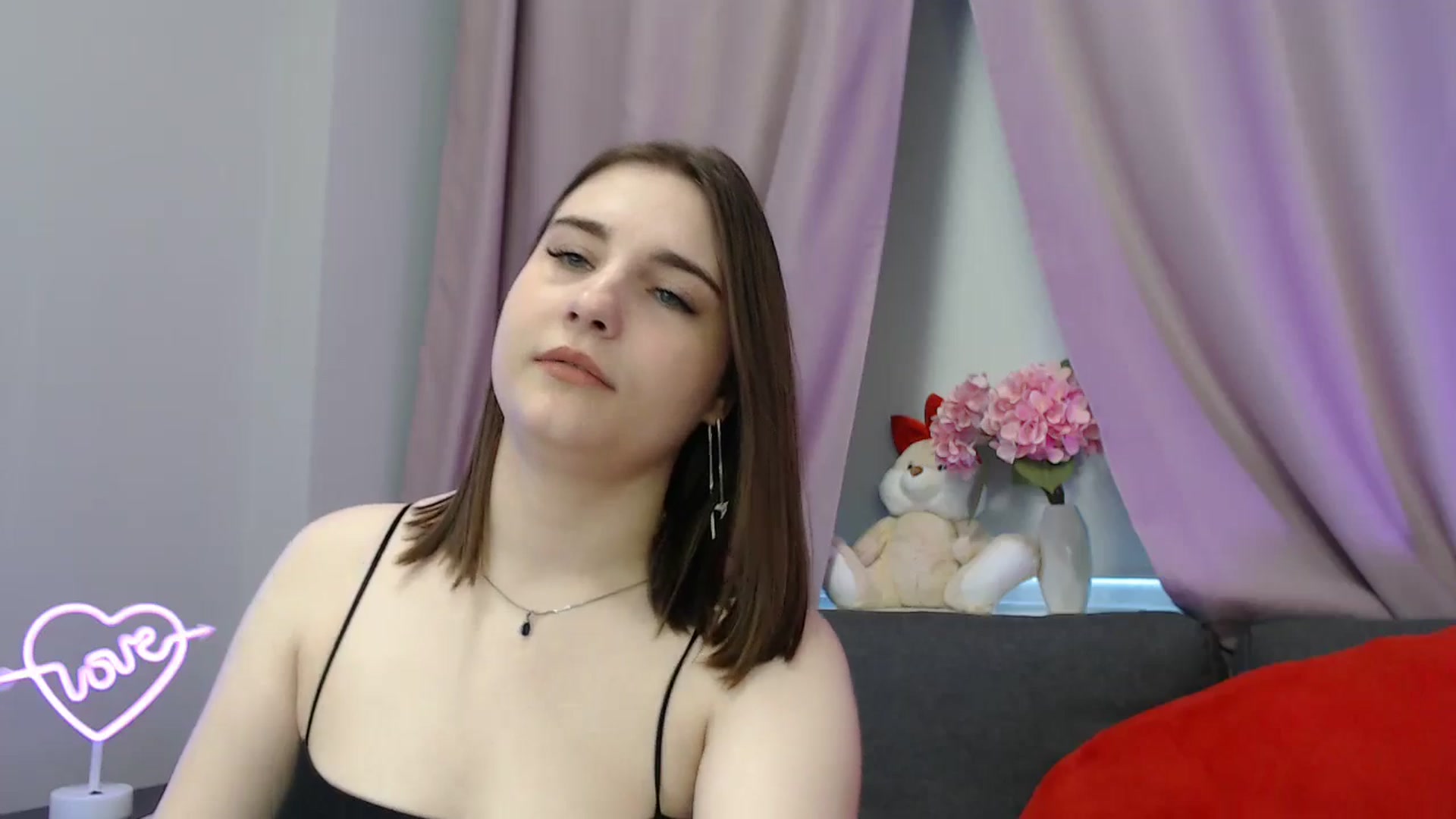 Gallery image thumbnail from LaneyGrey's myfreecams stream on, 07/28/2025, 10:11 image 6 of 20