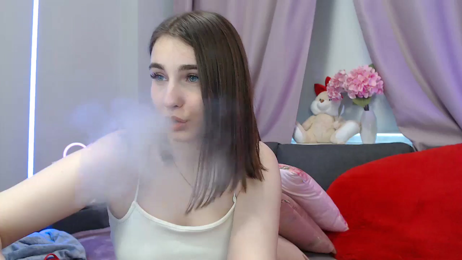 Gallery image thumbnail from LaneyGrey's myfreecams stream on, 07/29/2025, 11:22 image 18 of 20