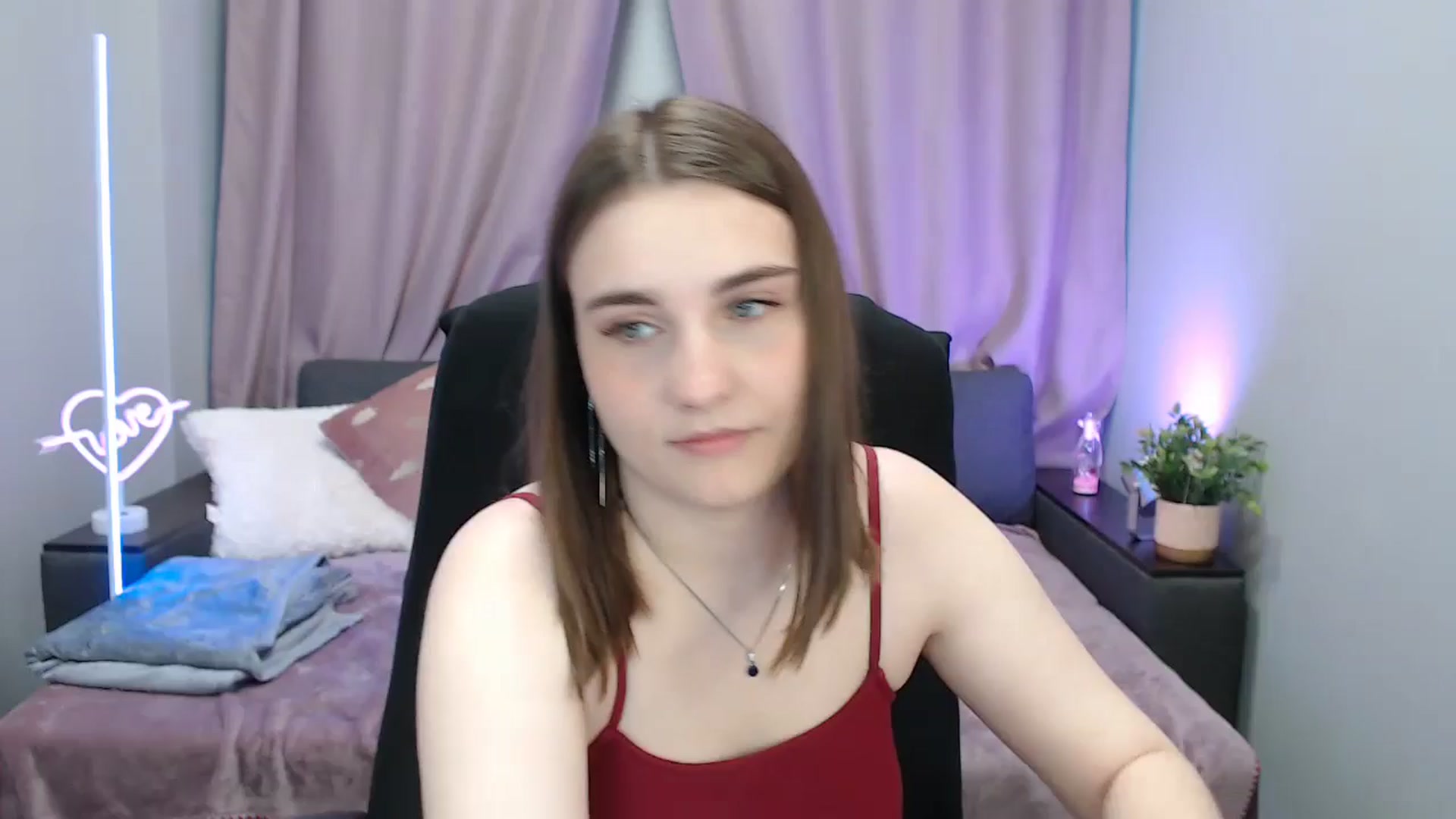 Gallery image thumbnail from LaneyGrey's myfreecams stream on, 08/08/2025, 10:35 image 1 of 20