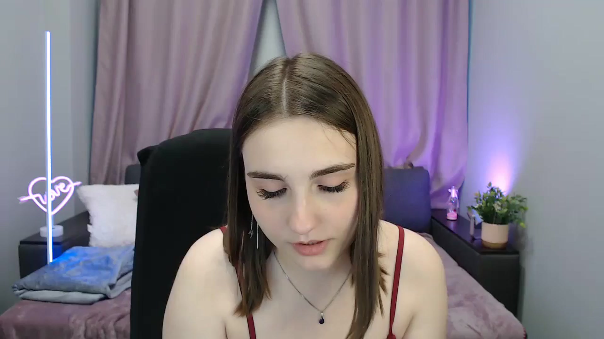 Gallery image thumbnail from LaneyGrey's myfreecams stream on, 08/08/2025, 12:27 image 1 of 20