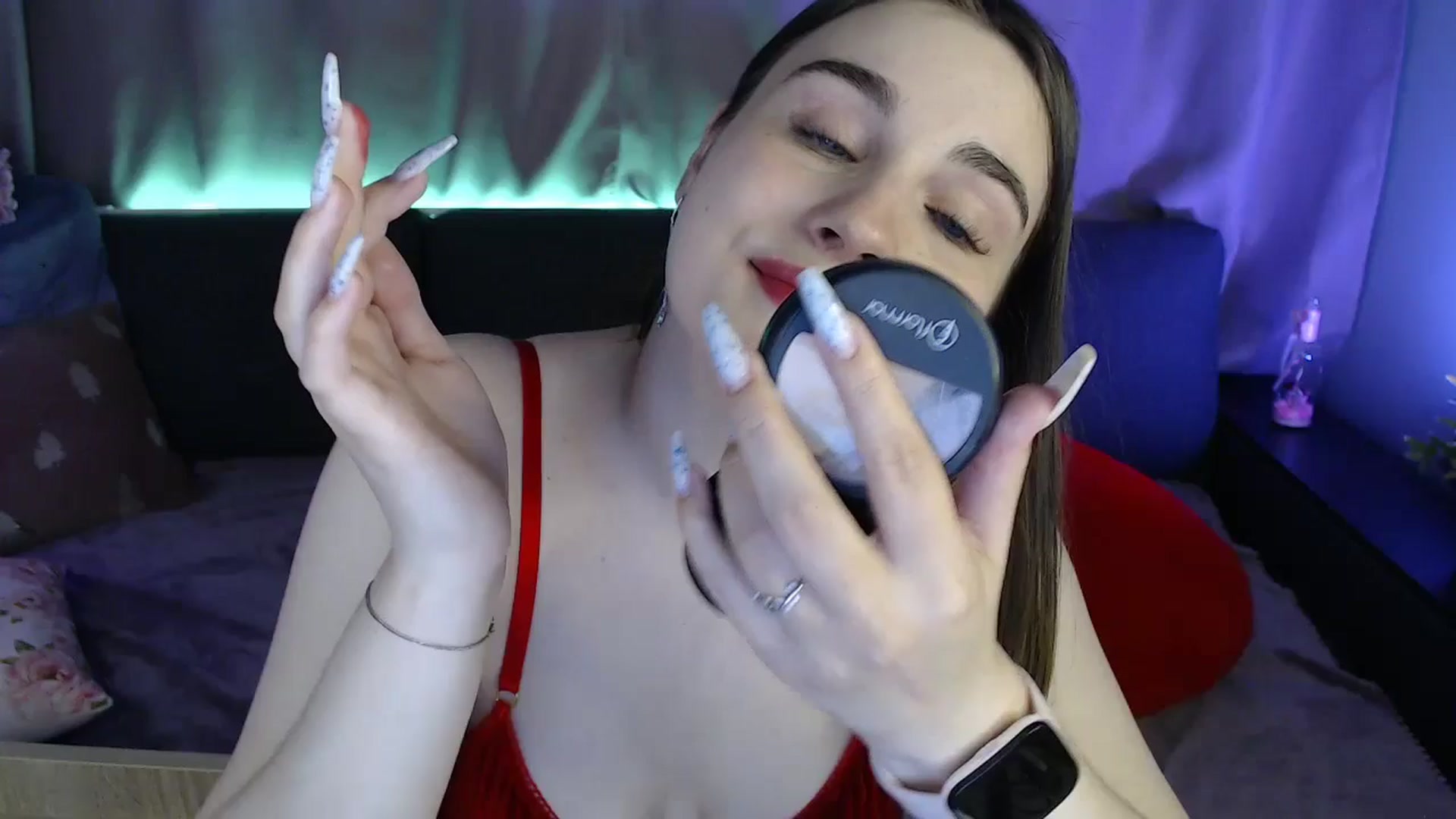Gallery image thumbnail from LaneyGrey's myfreecams stream on, 08/16/2025, 11:36 image 4 of 20