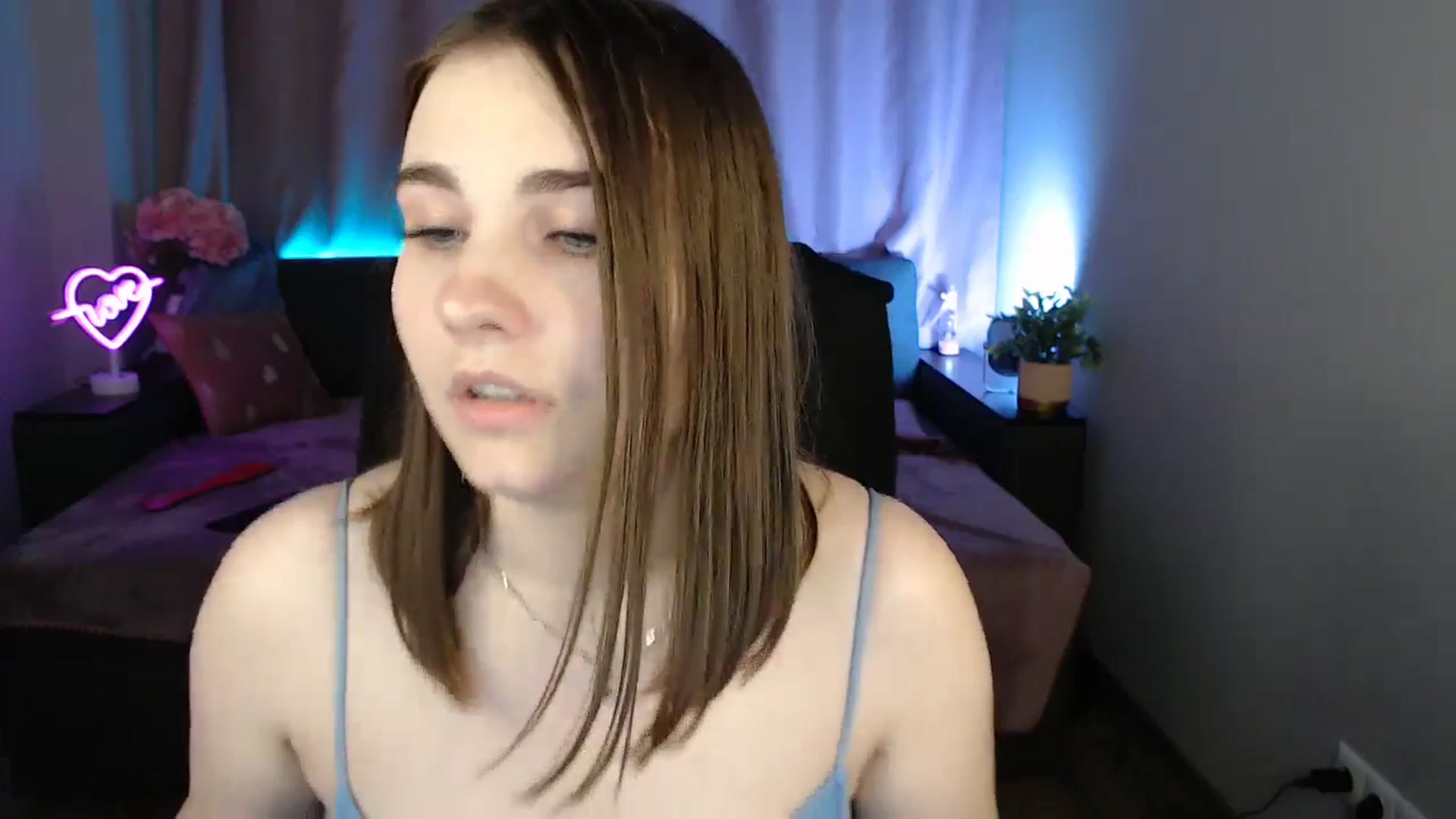 Gallery image thumbnail from LaneyGrey's myfreecams stream on, 08/23/2025, 13:09 image 16 of 20