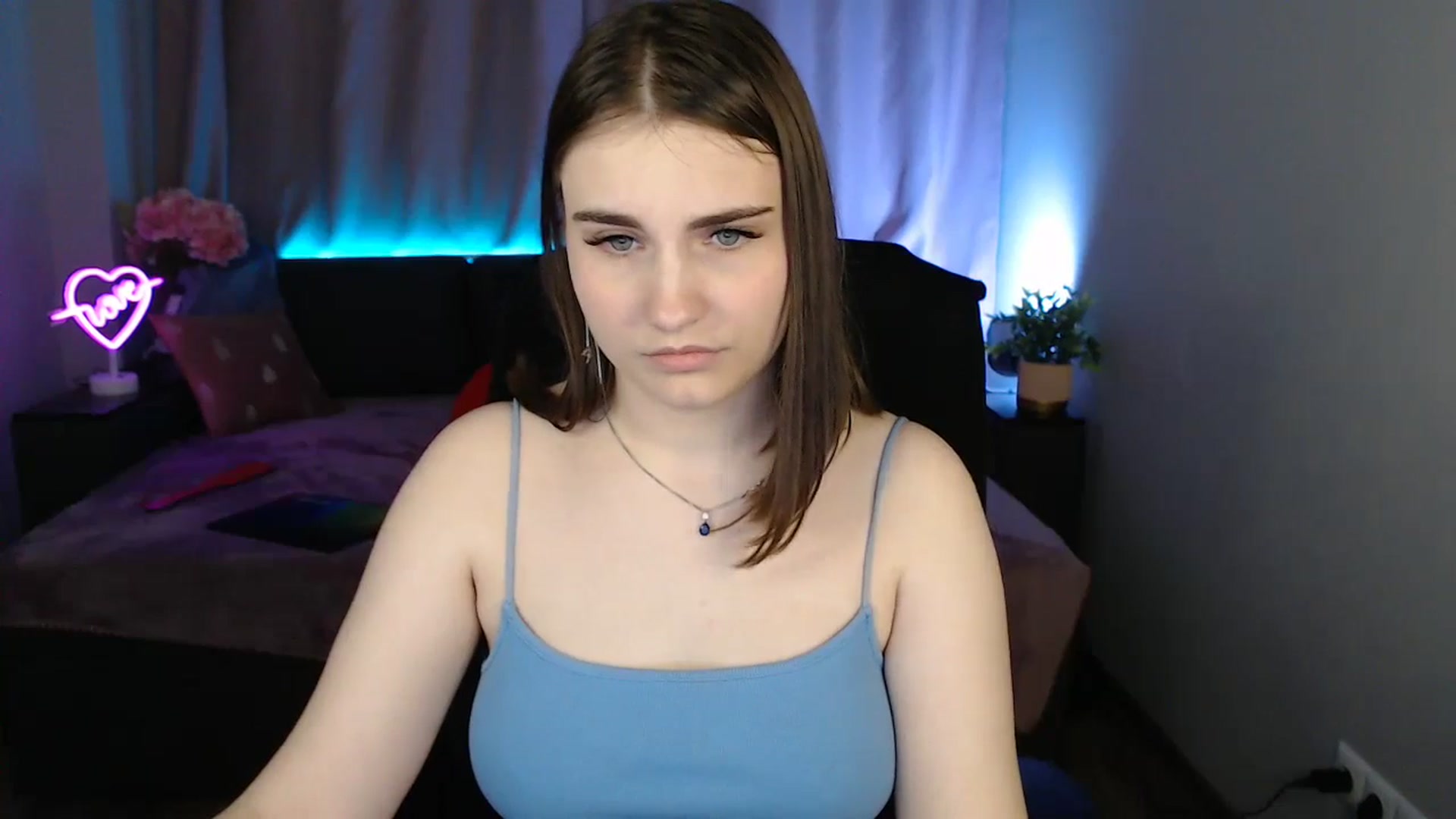 Gallery image thumbnail from LaneyGrey's myfreecams stream on, 08/23/2025, 13:09 image 19 of 20