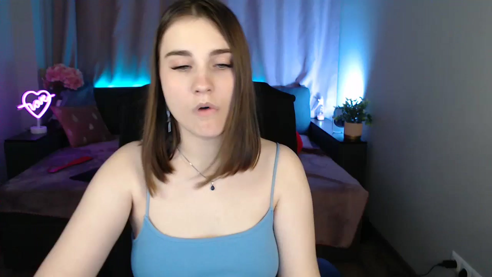 Gallery image thumbnail from LaneyGrey's myfreecams stream on, 08/23/2025, 13:09 image 15 of 20
