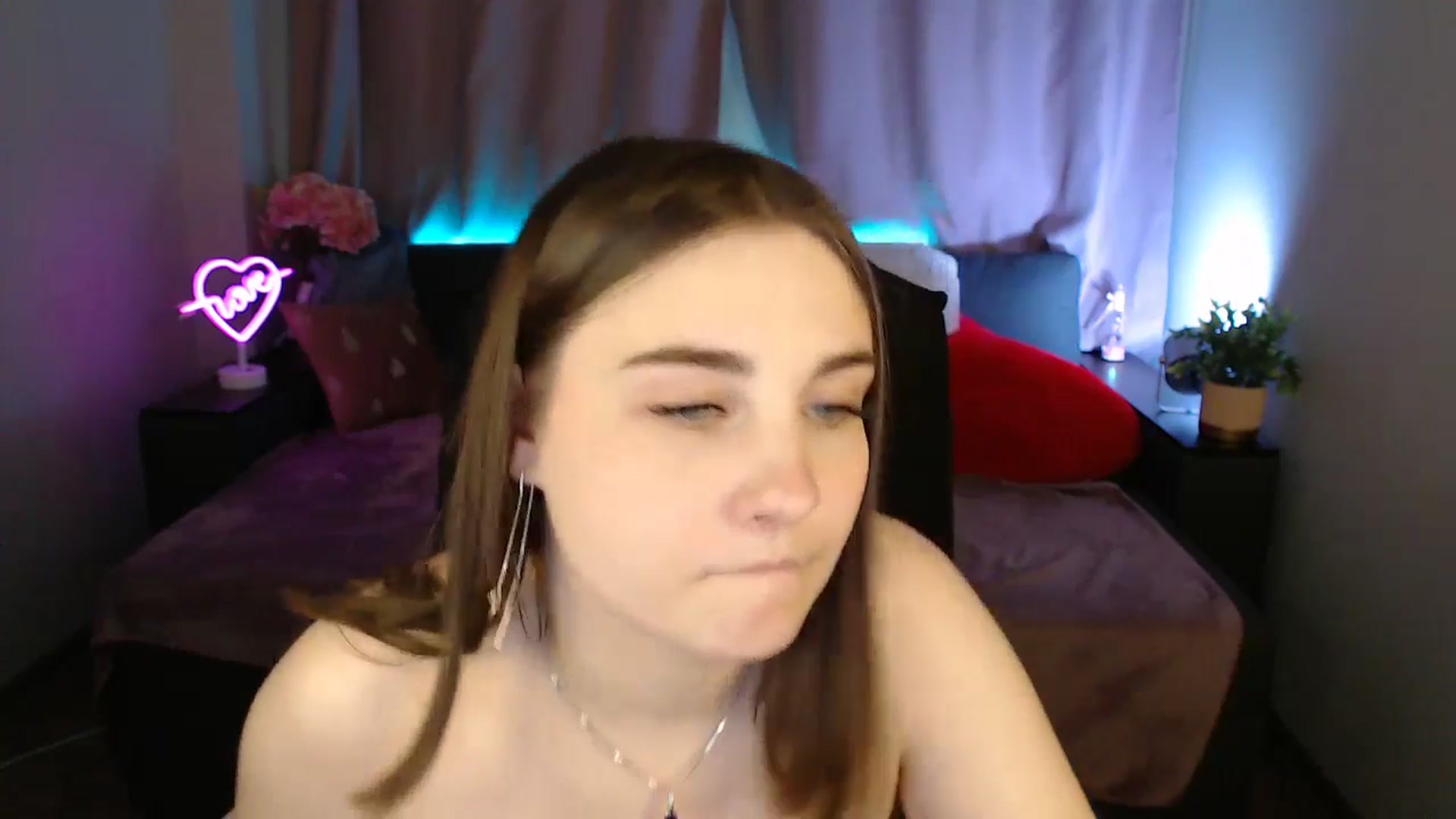 Gallery image thumbnail from LaneyGrey's myfreecams stream on, 08/24/2025, 12:18 image 16 of 20