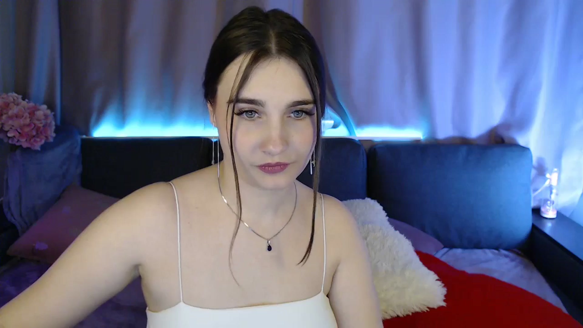 Gallery image thumbnail from LaneyGrey's myfreecams stream on, 08/29/2025, 11:56 image 10 of 20