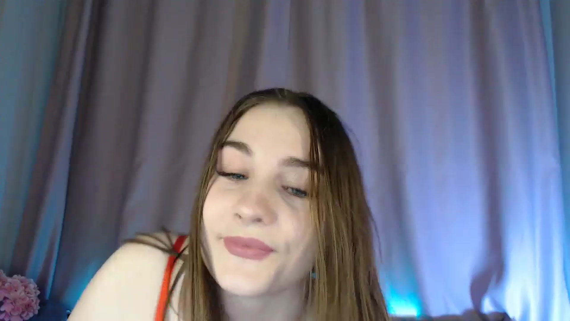 Gallery image thumbnail from LaneyGrey's myfreecams stream on, 08/31/2025, 10:15 image 19 of 20