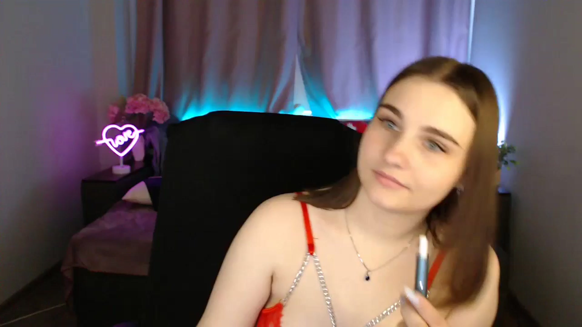 Gallery image thumbnail from LaneyGrey's myfreecams stream on, 08/31/2025, 12:41 image 19 of 20